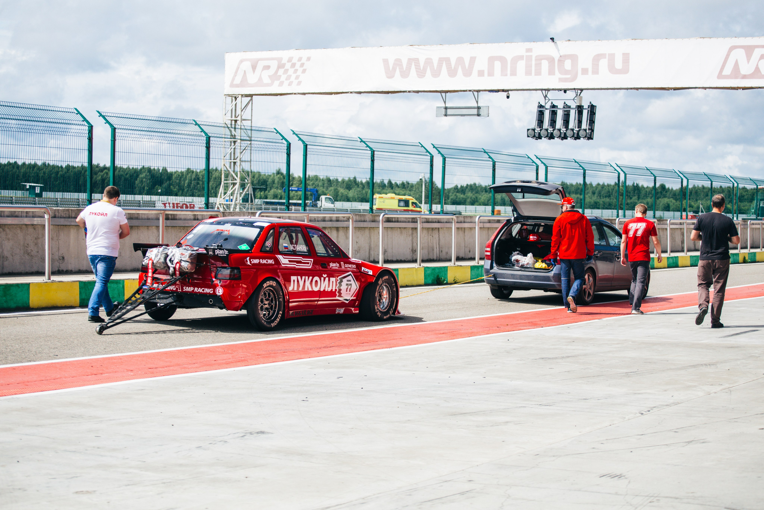 Автомобили и не только. Фотограф в Санкт-Петербурге Дмитрий Брусс