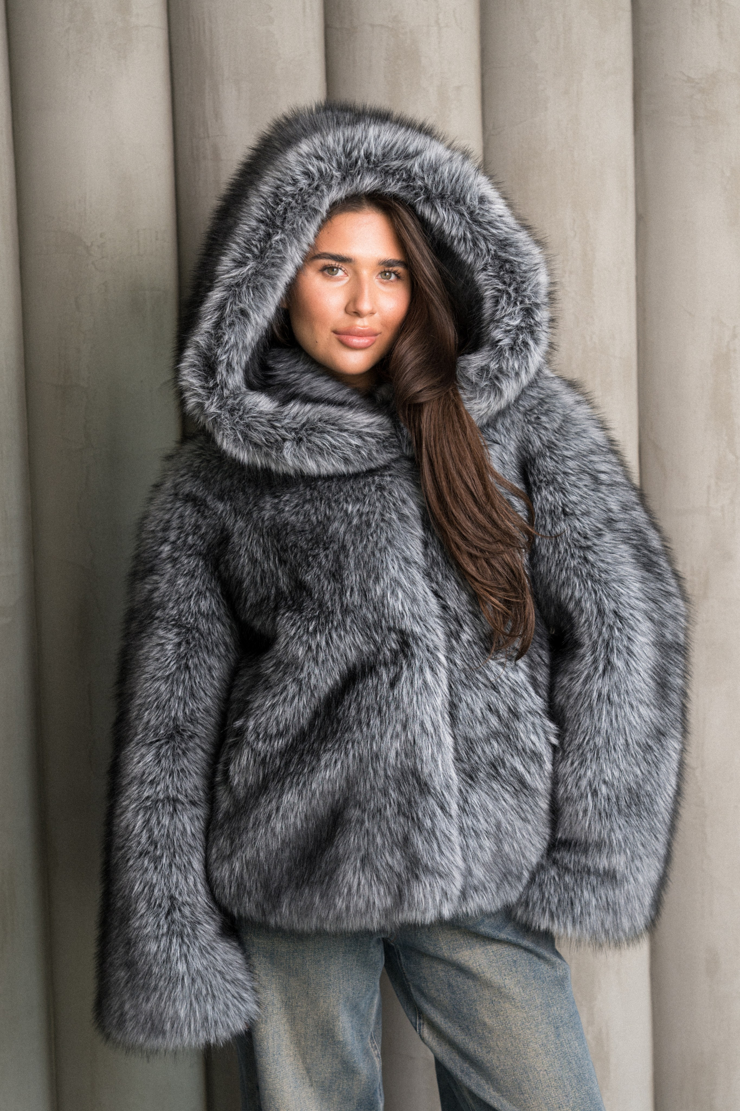 Фотосъемка одежды в Барнауле. Фотограф для бизнеса, маркетплейсов, контента и соцсетей в Барнауле Савинкова Виктория