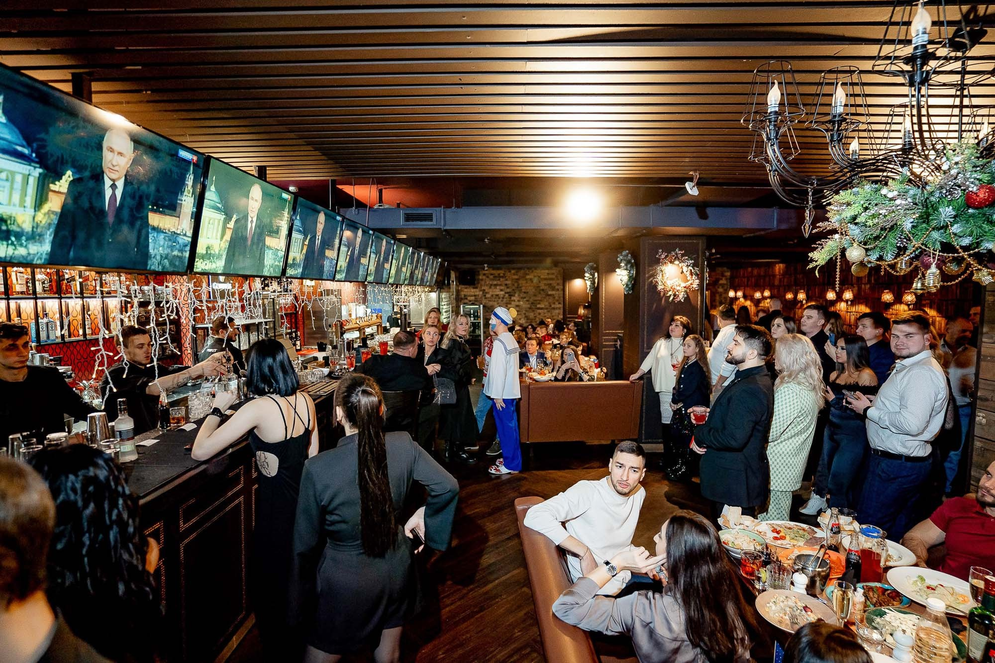 Новый год 2024 в Peoples. Сергей Кошкин. Репортажная и ивент-фотография в Сургуте