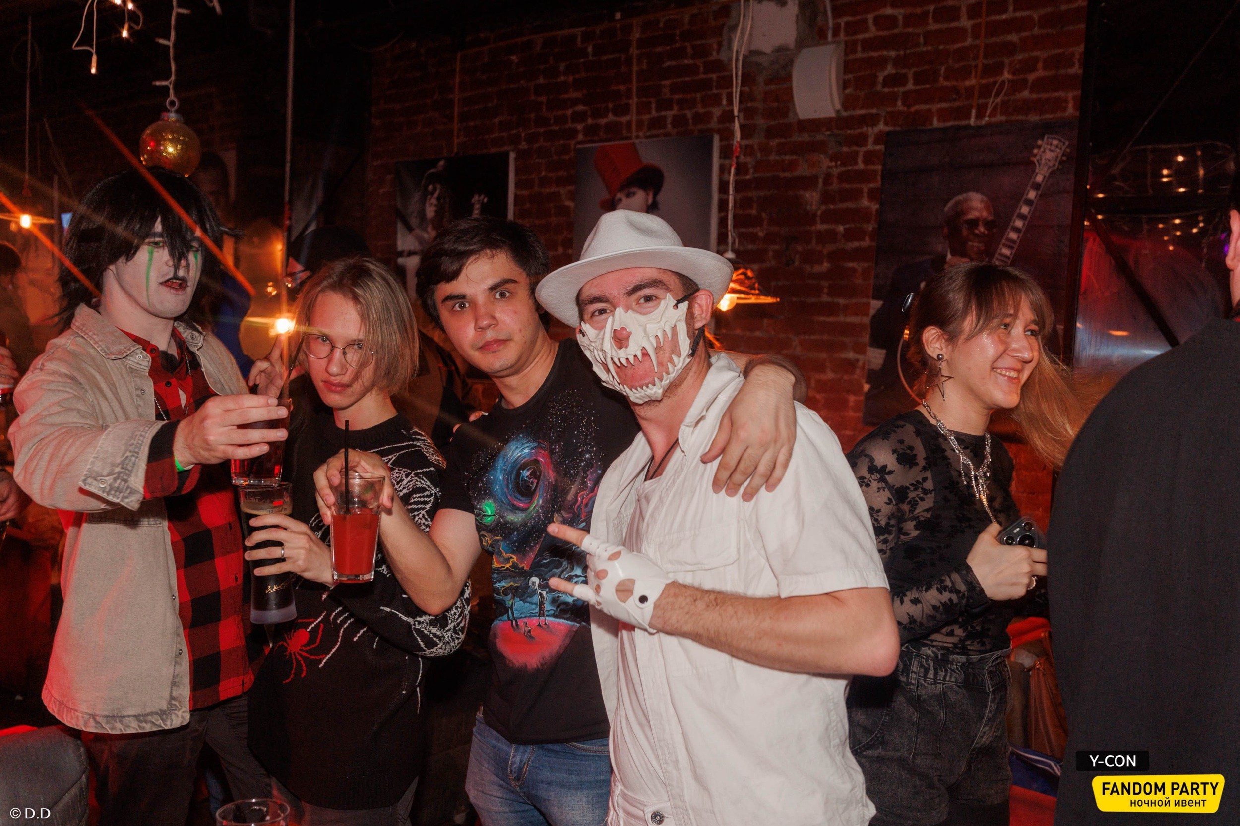 Fandom Party 18+ в Live Star Club 2025. Различные мероприятия и просто фотографии людей