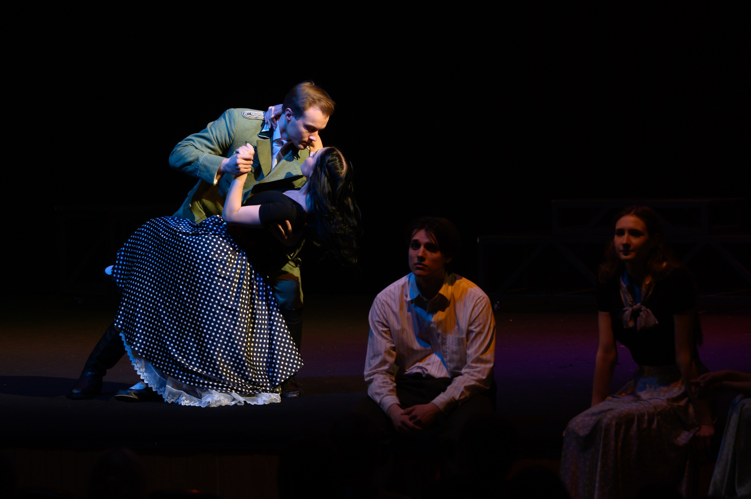 Молодая гвардия. Фотоуслуги, услуги фотографа, фотографирование важных событий