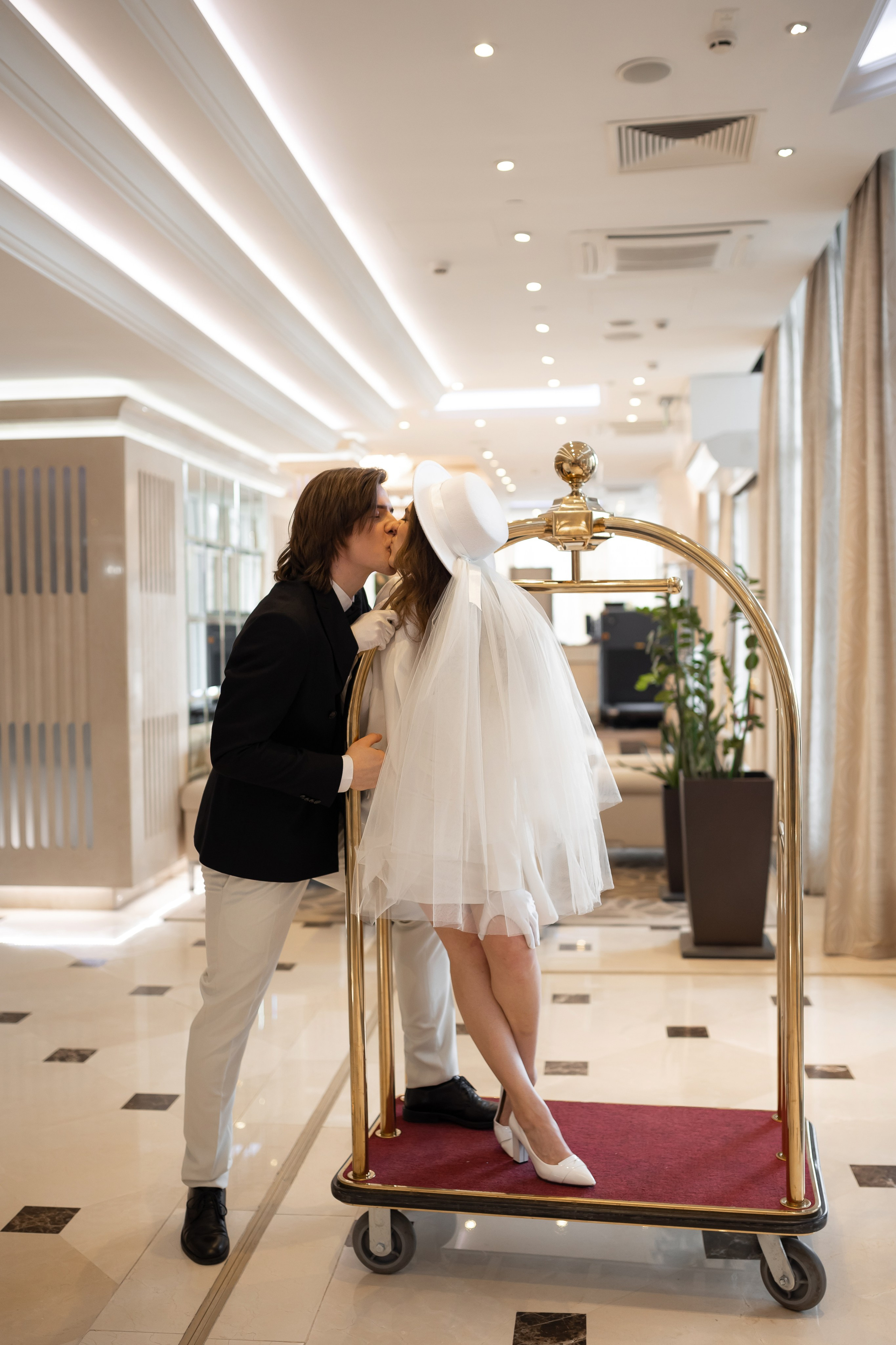 Стефания и Андрей. Утро жениха и невесты и съемка в отеле. Свадебный фотограф Татьяна Фот