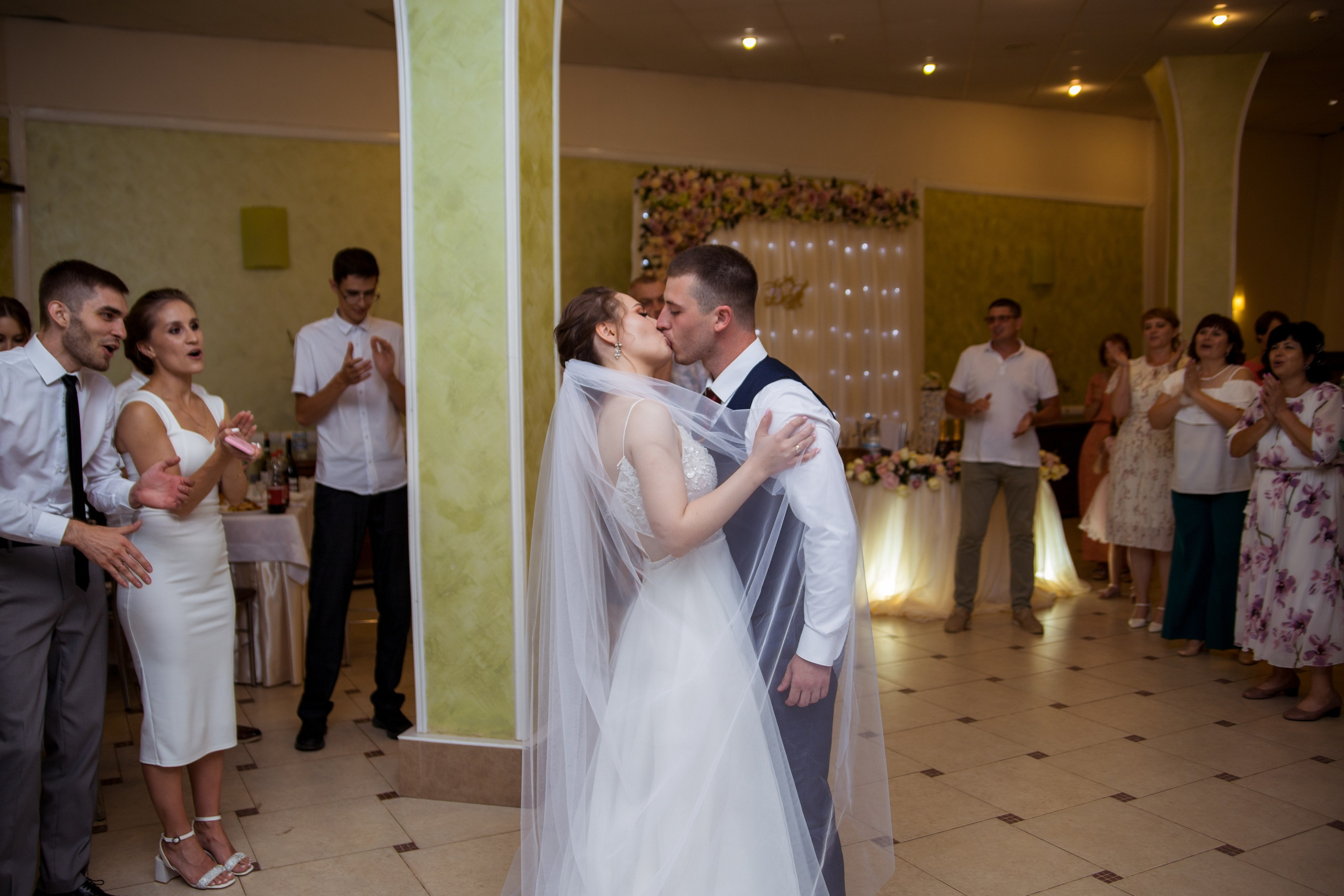 Даниил + Алина. Свадебный и семейный фотограф в Михайловке Полина Крипс