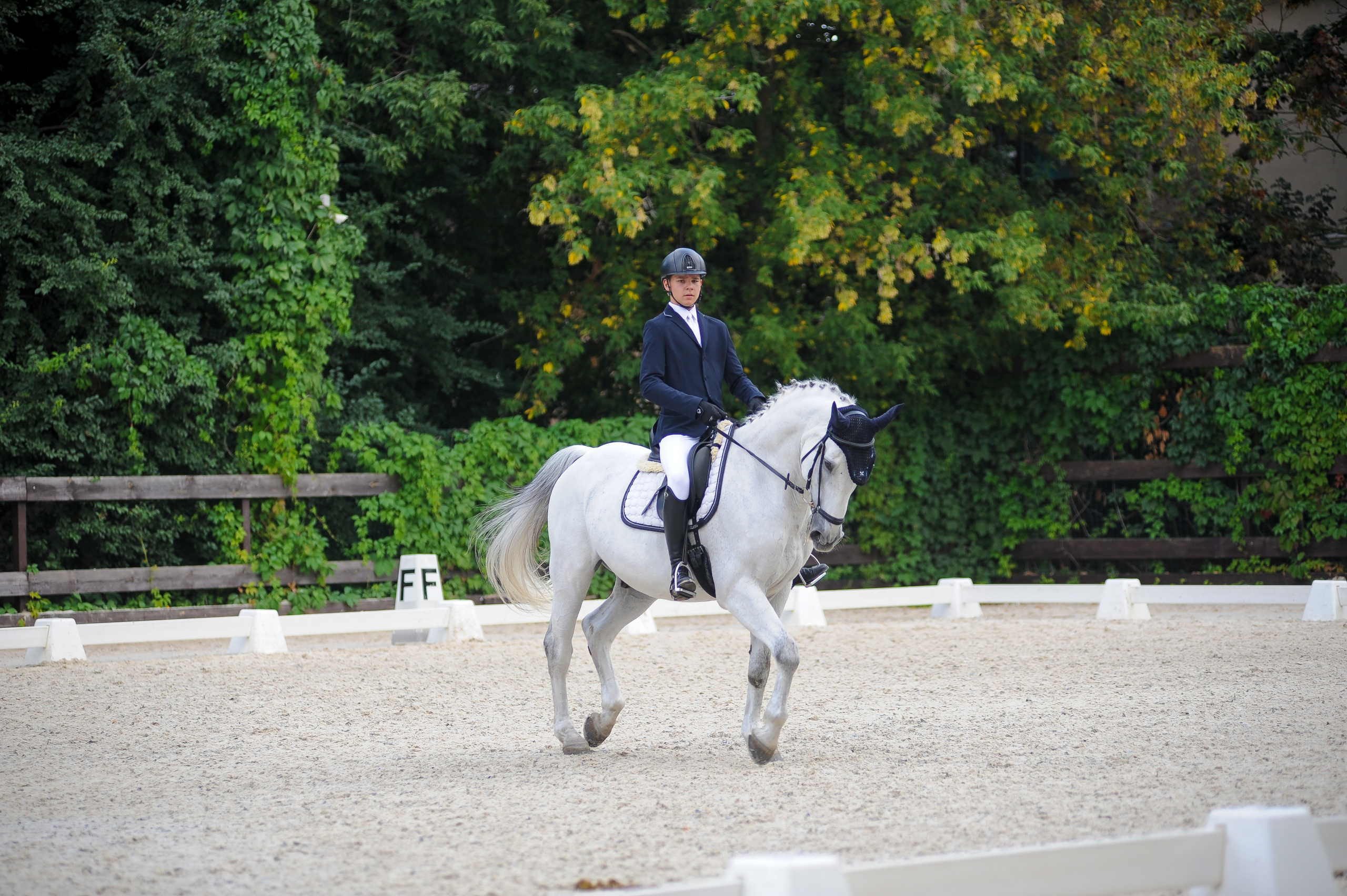 Конкур в конном клубе, репортаж Москва. Фотограф, визажист. Москва