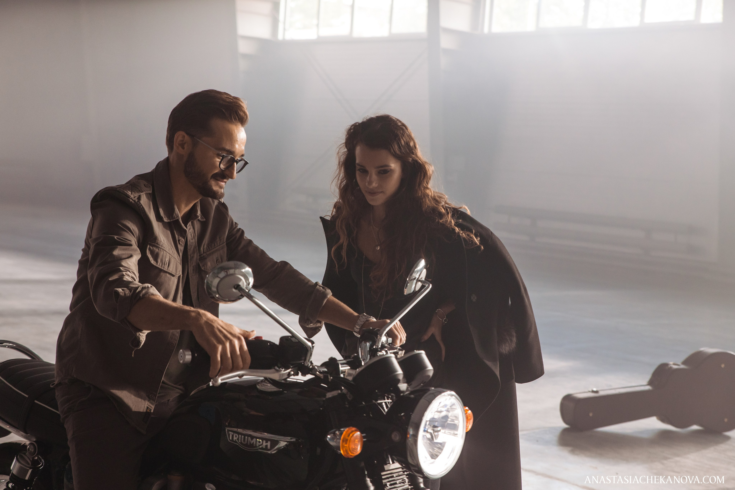 Backstage съемки клипа группы DVOE. Концертный и бурлеск фотограф Москва