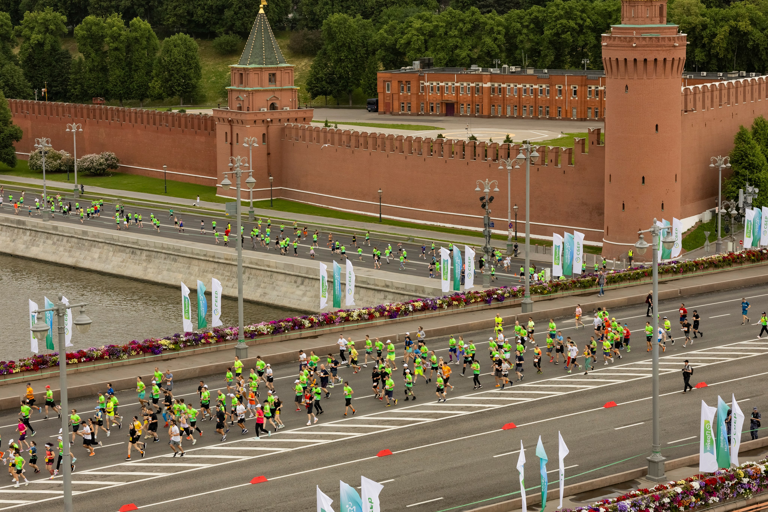 Сбер Зелёный Марафон 2025 Балчуг. Репортажный, event, концертный и backstage фотограф из Москвы Виталий Кривцов