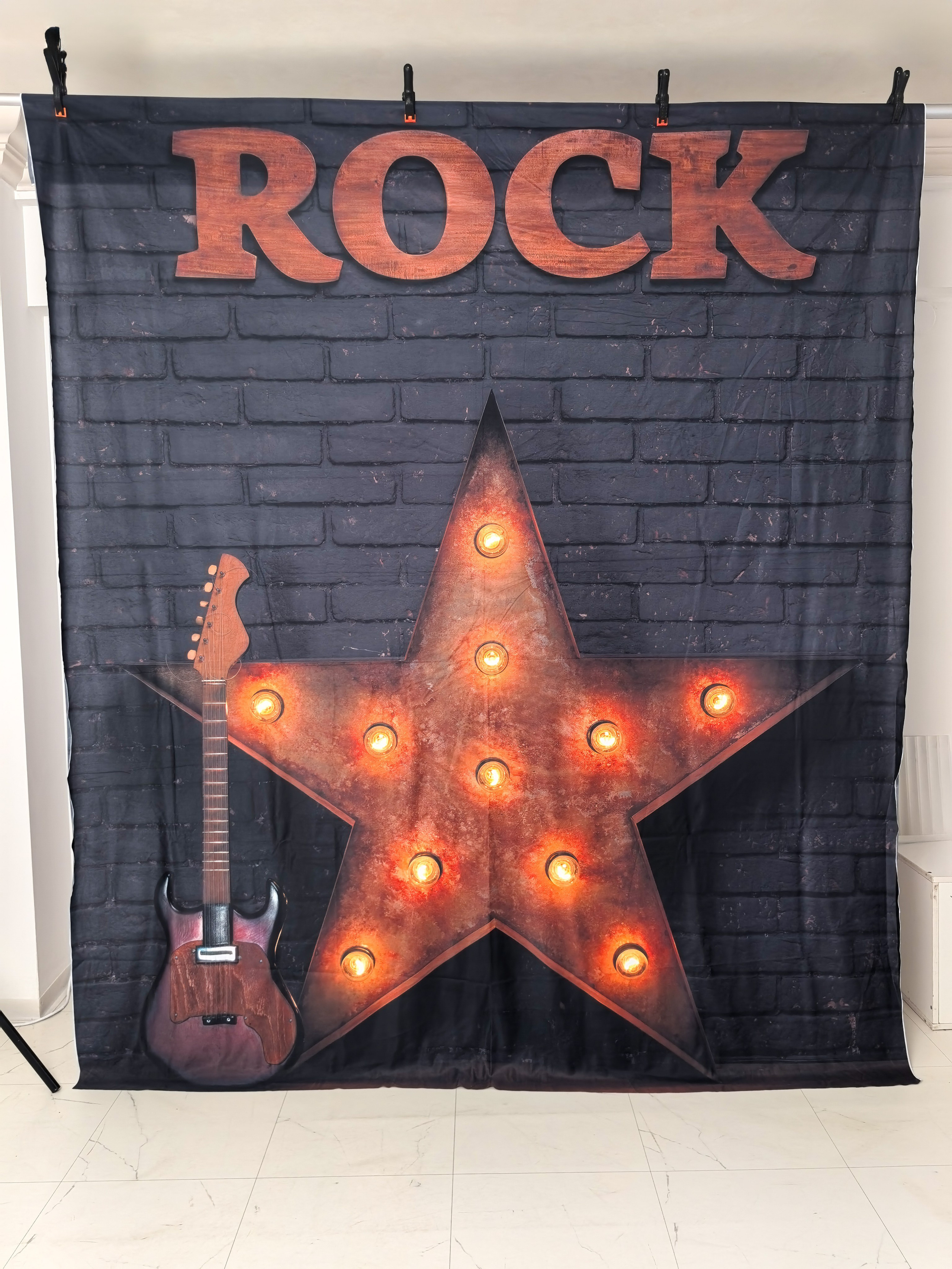 ИНТЕРЬЕРНЫЙ ФОТОФОН. Выпускные альбомы в Донецке и ДНР. Фотограф Донецк и ДНР