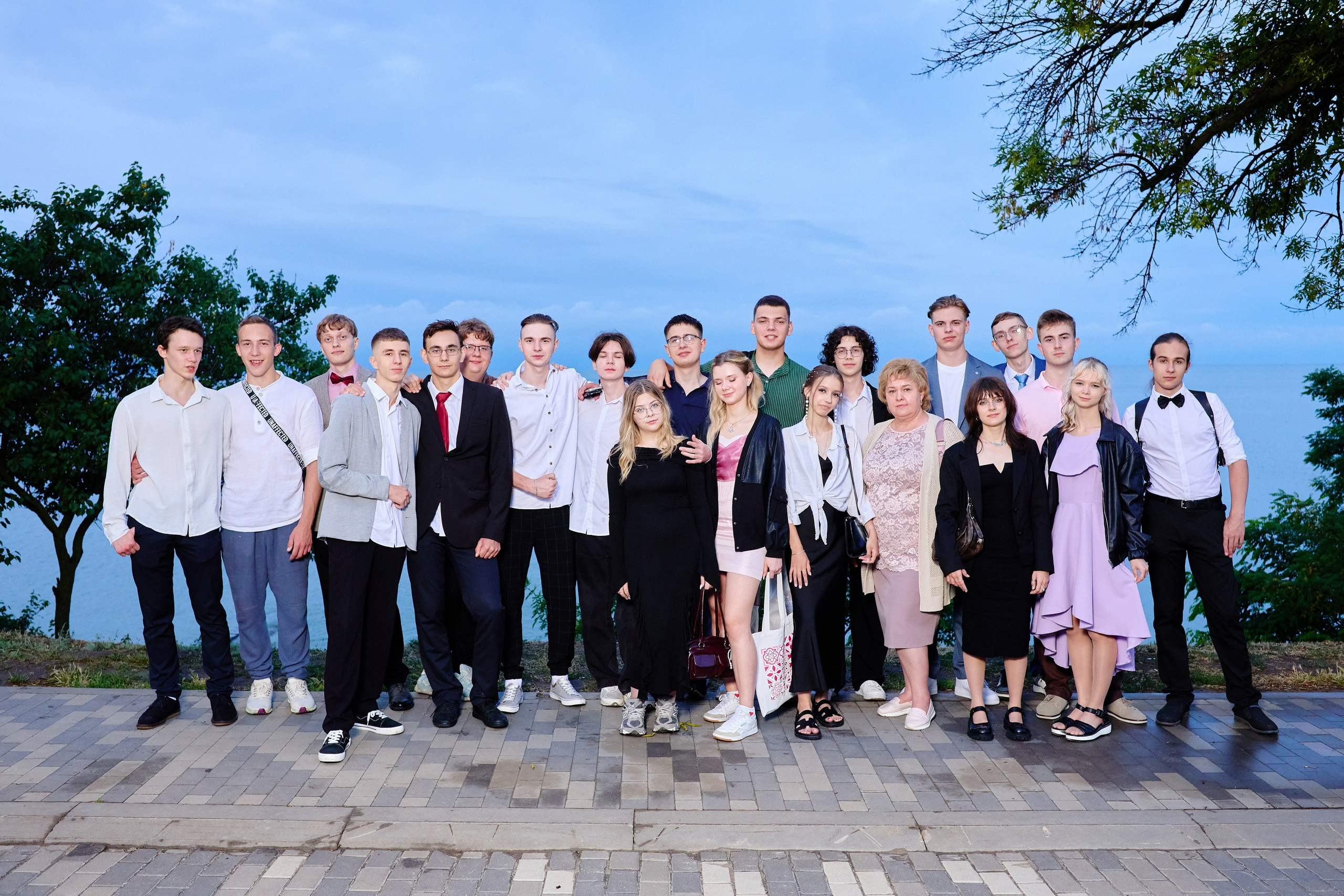 Выпускной 35 Сош. Фотограф Выпускные альбомы Таганрог Сергей Коробченко