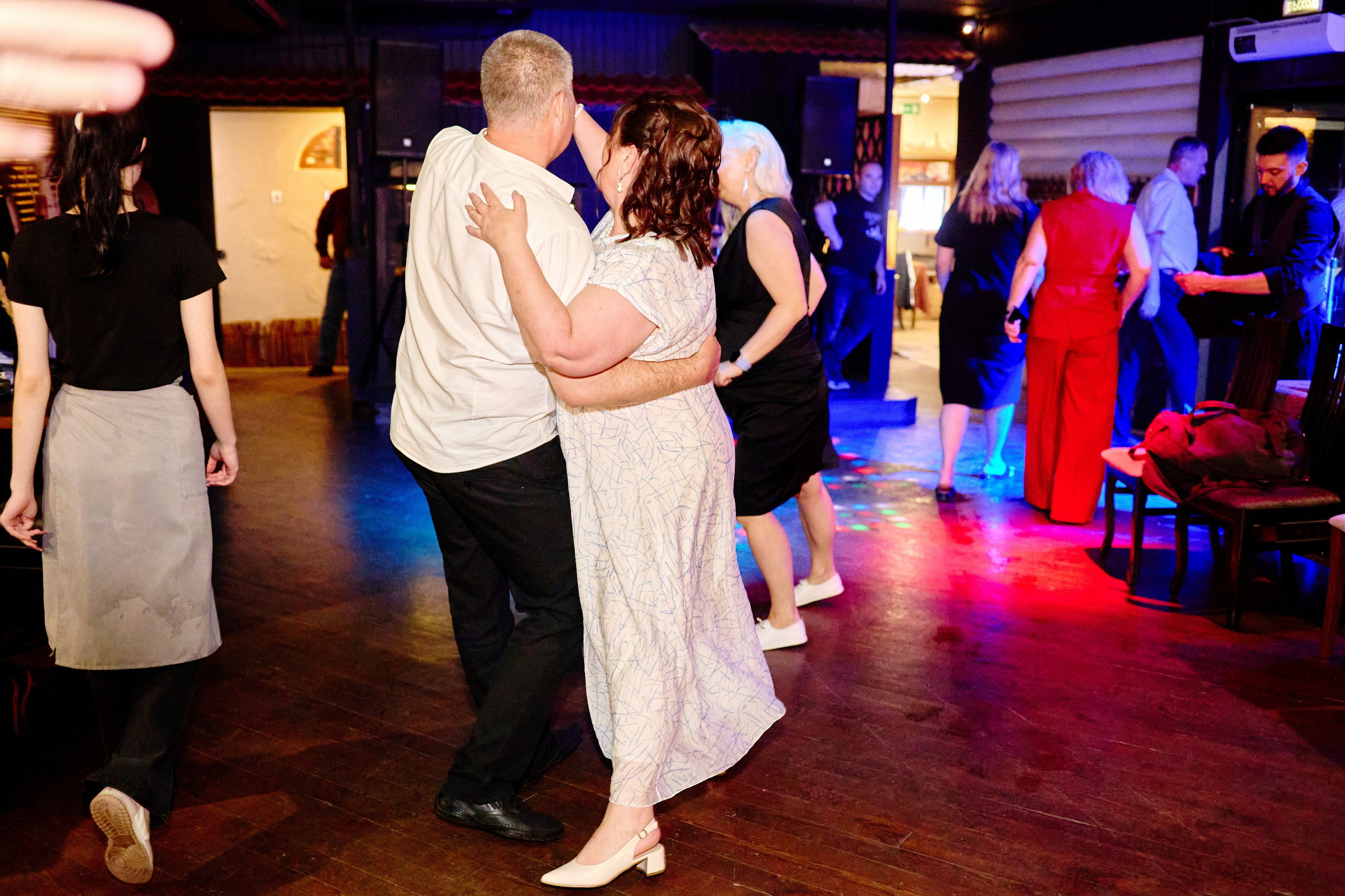 Выпускной 35 Сош. Фотограф Выпускные альбомы Таганрог Сергей Коробченко