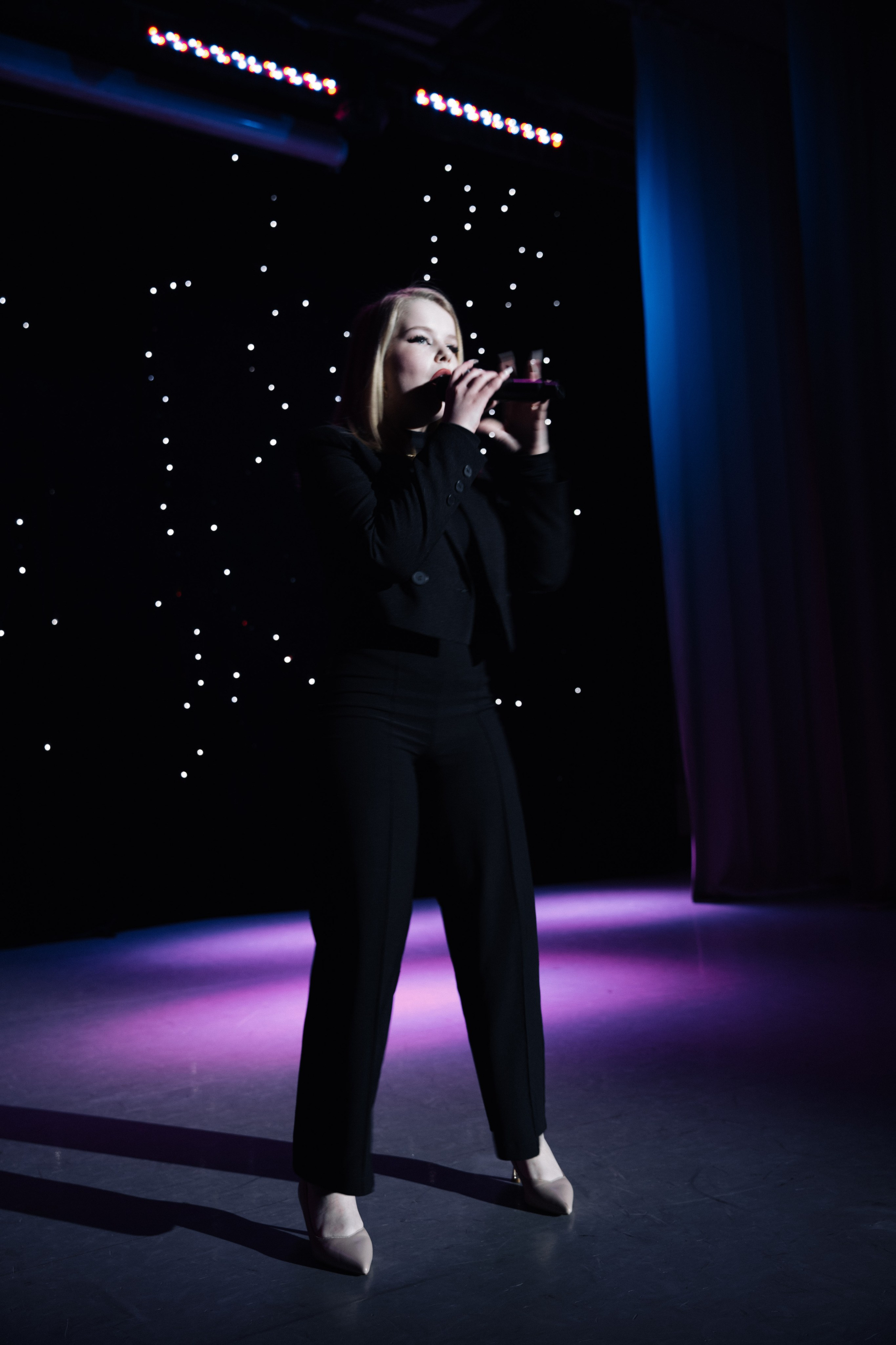 Благотворительный концерт в помощь Артему Сардаряну. Фотограф Артем Севостьянов. Профессиональная фотосъемка в Ногинске, Москве, Московской области и за границей