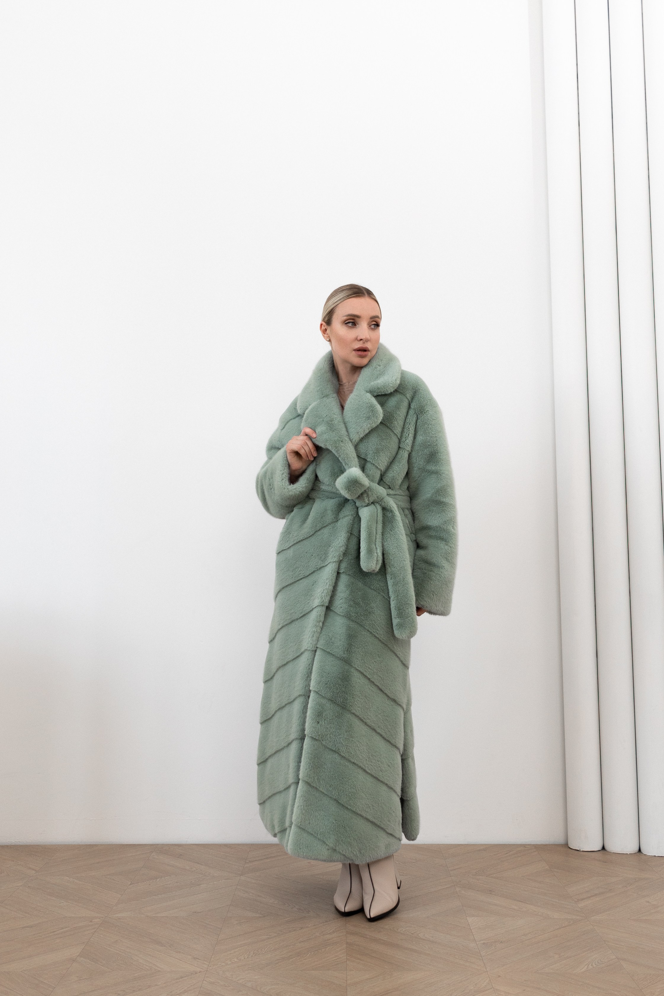 MY BEVERLY COAT — каталог. Фотограф для брендов в Санкт-Петербурге — Анита Вернер