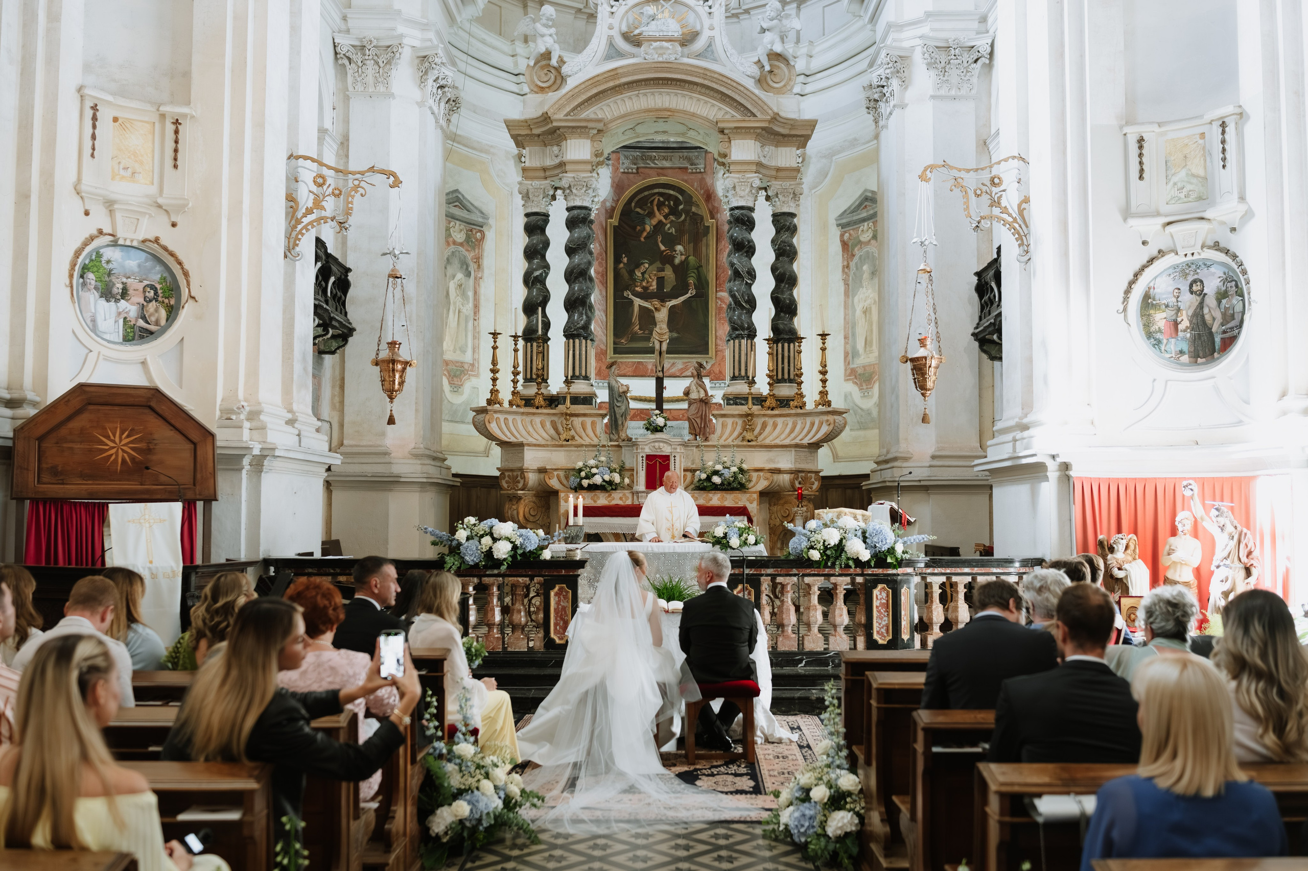 Vera & Lorenzo | Biella, Italy. Professional Wedding Photographer Geneva & Romande Switzerland | Tanya Creator