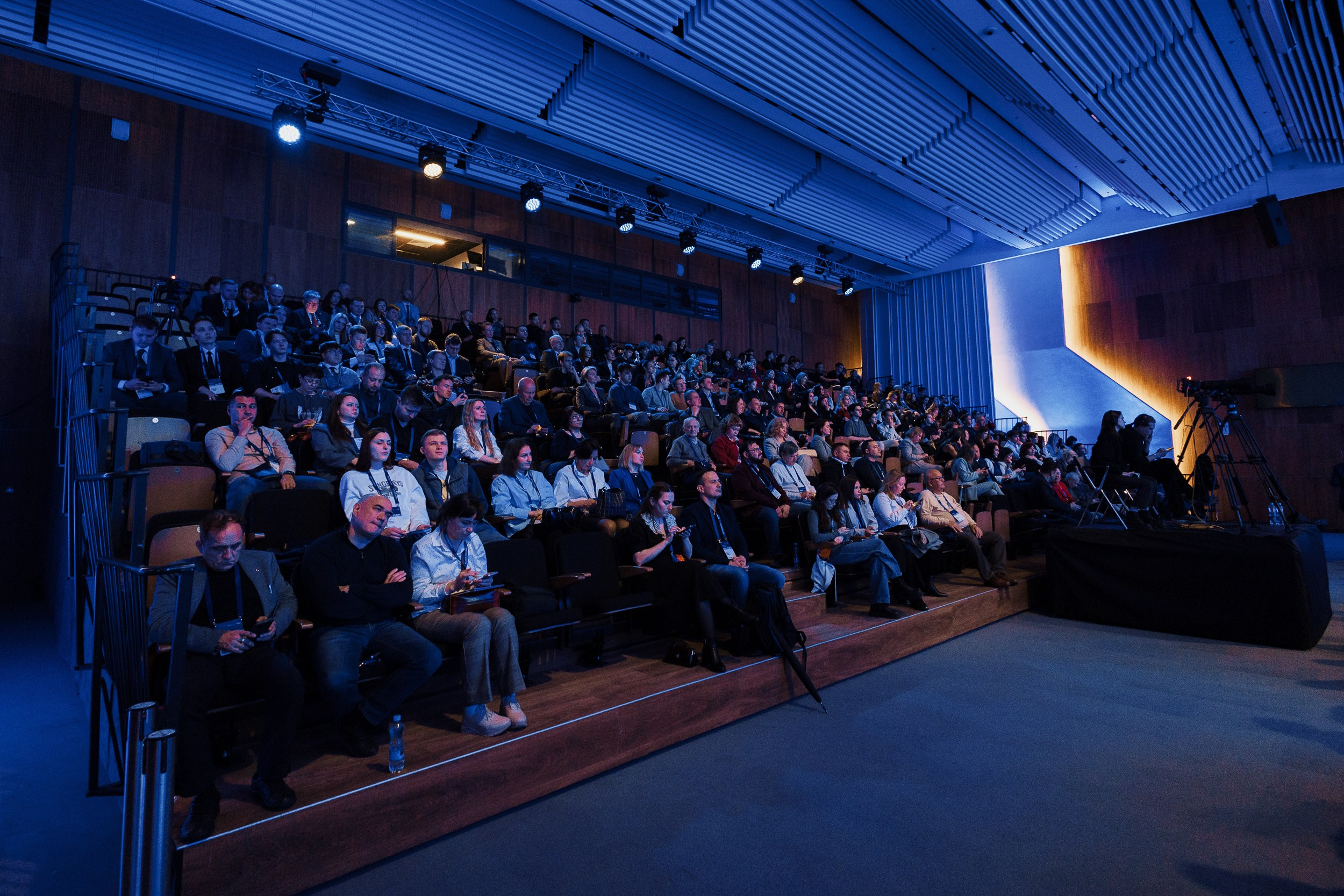 ВТБ инвестиционный форум. Портретный и репортажный фотограф в Казани Максим Сипачев