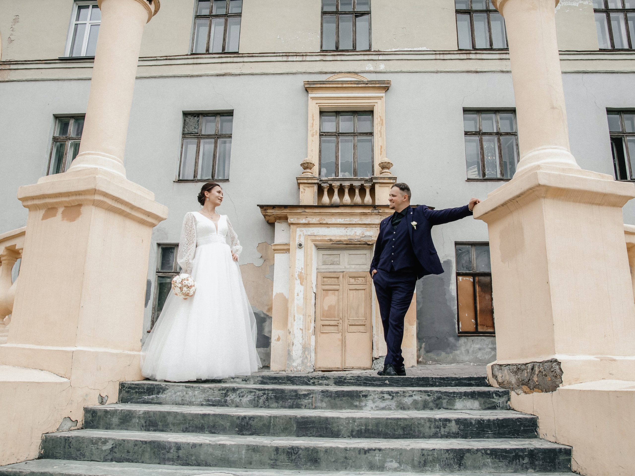 Свадебный фотограф в ДК Горького, Новосибирск | Яна Иванова. Семейный и свадебный фотограф в Новосибирске Иванова Яна