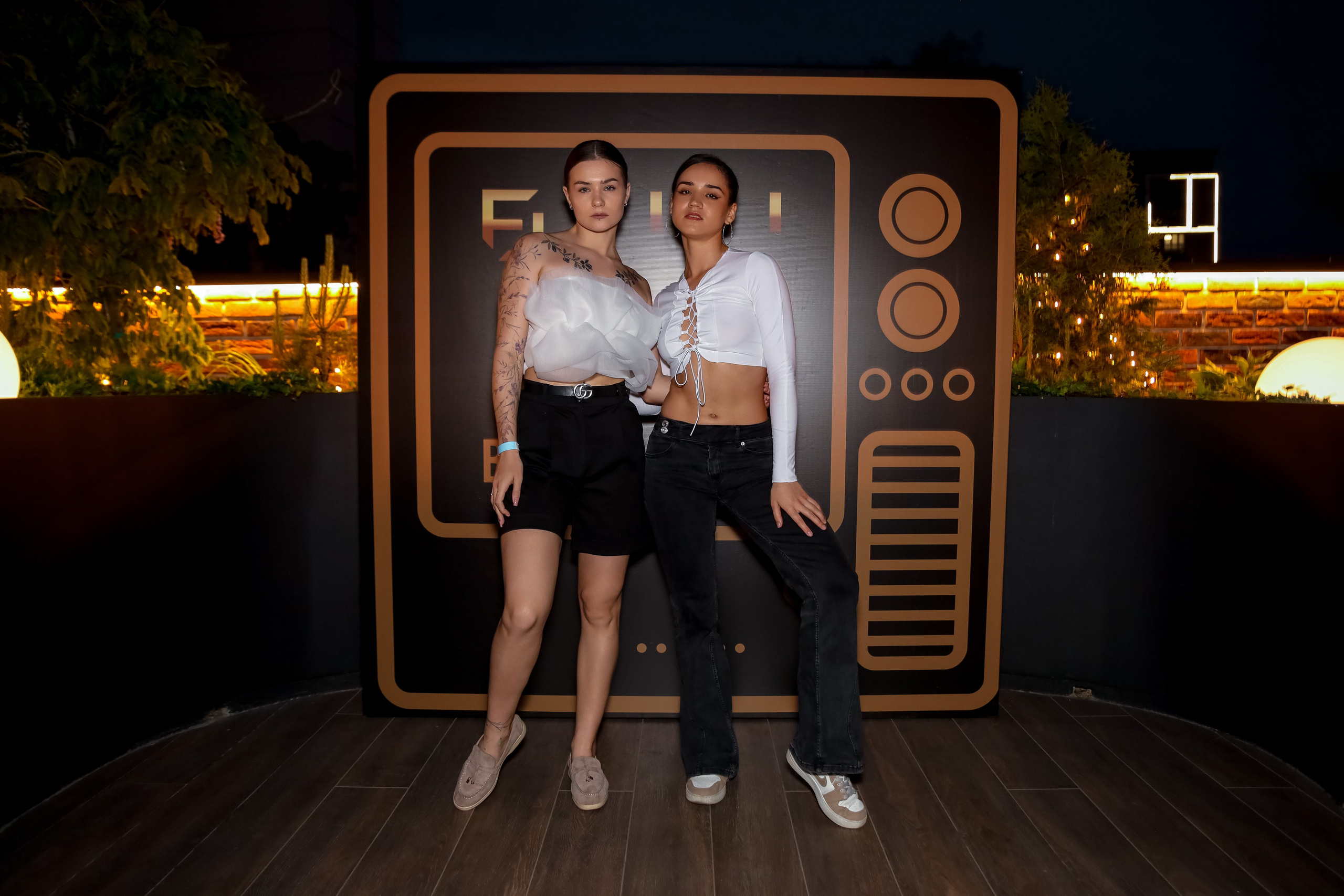 LA night & Fiji wave. 2000’s