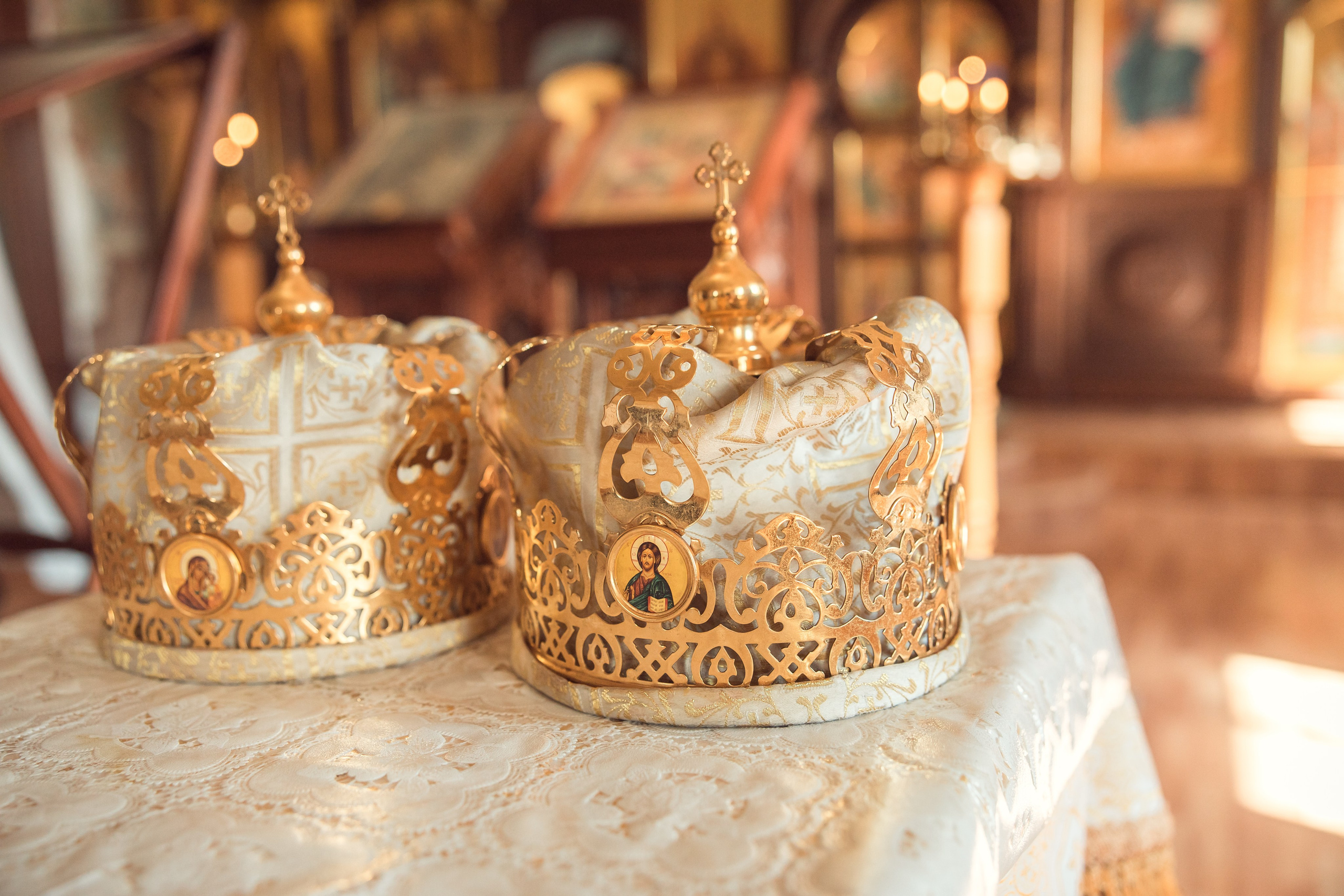 Анастасия и Сергей. Церковь Усекновения главы Иоанна Предтечи при Архиерейском доме. Семейный фотограф в Рязани и Рязанской области