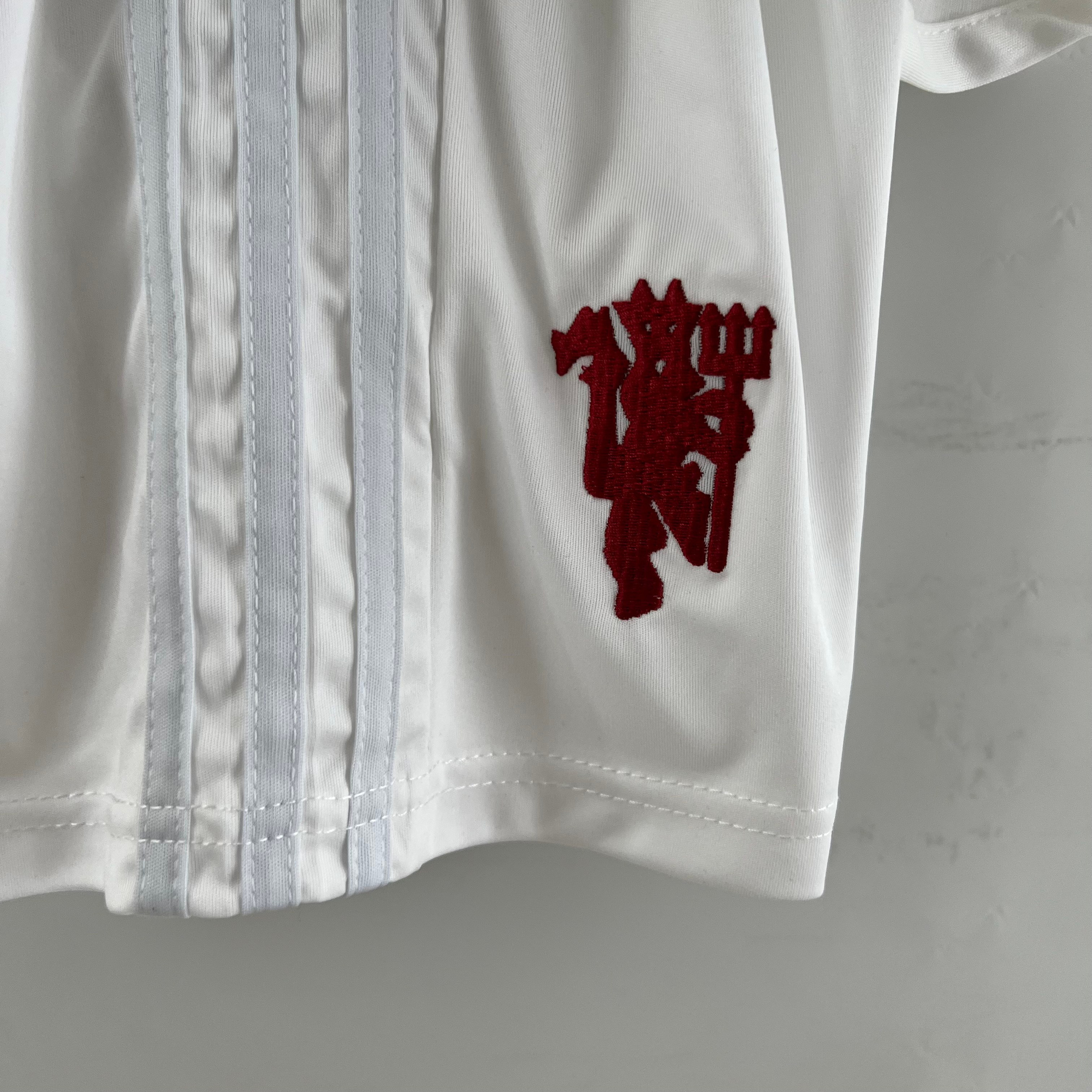 Выездная футбольная форма для детей Manchester United 2023 купить. Футбольный магазин — ssw_magazin