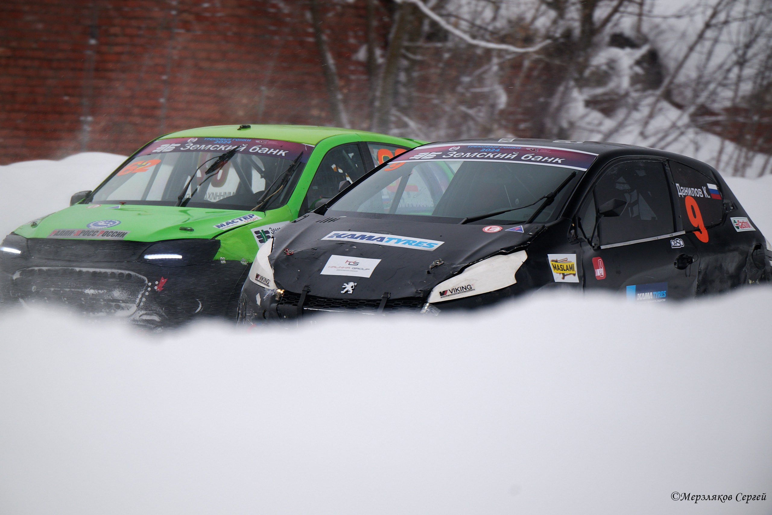 Трековые автогонки на льду Чемпионат России. Спортивный репортажный фотограф в Ижевске Сергей Мерзляков