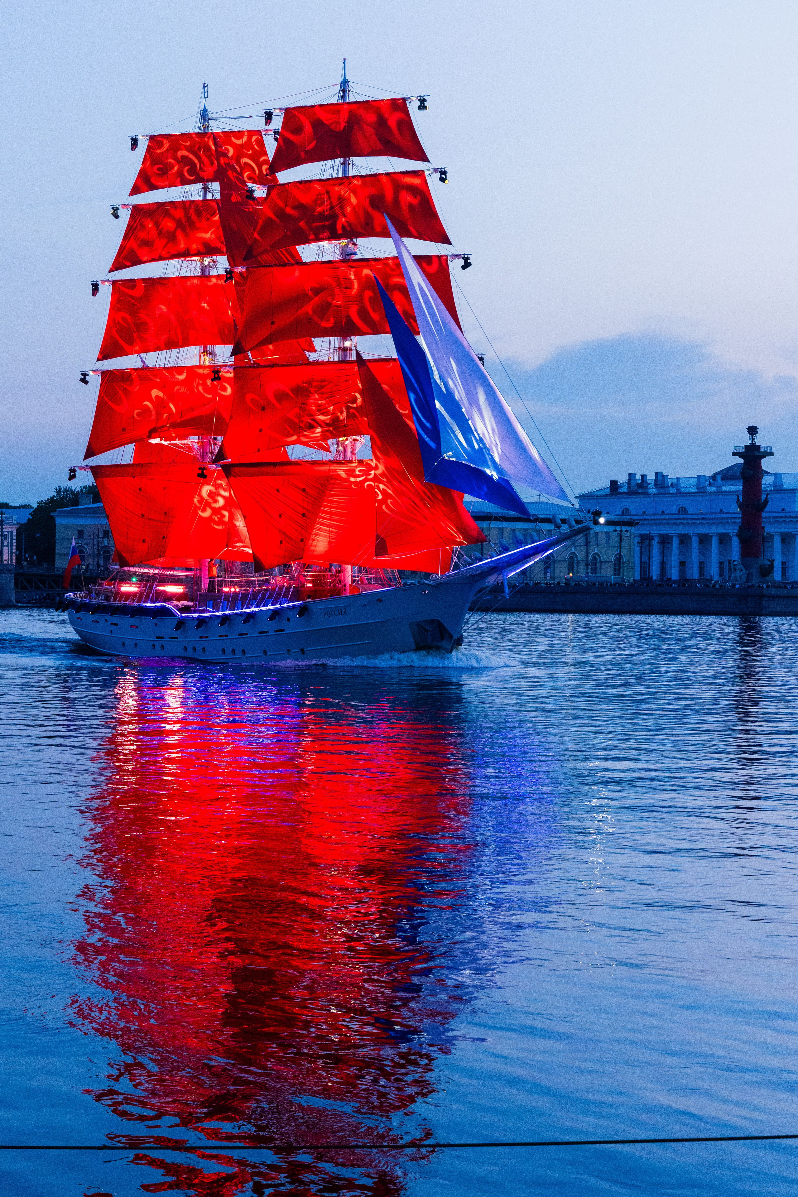 Алые преалые паруса 2025. Портретный и семейный фотограф Санкт-Петербург