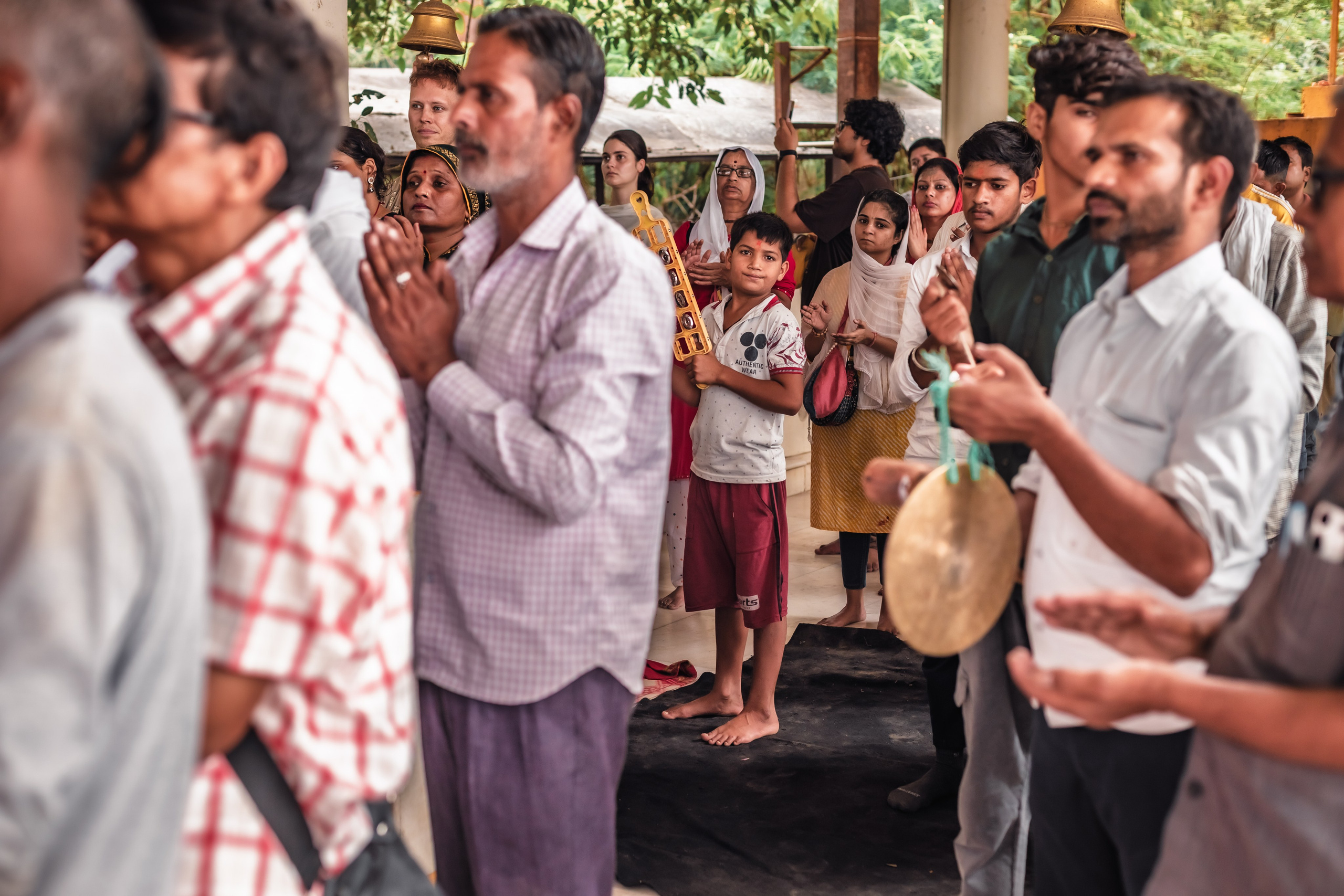 Abhisheka Devraha Baba on Sri Devdas ji maharaj bd. Mariam Bagdasaryan