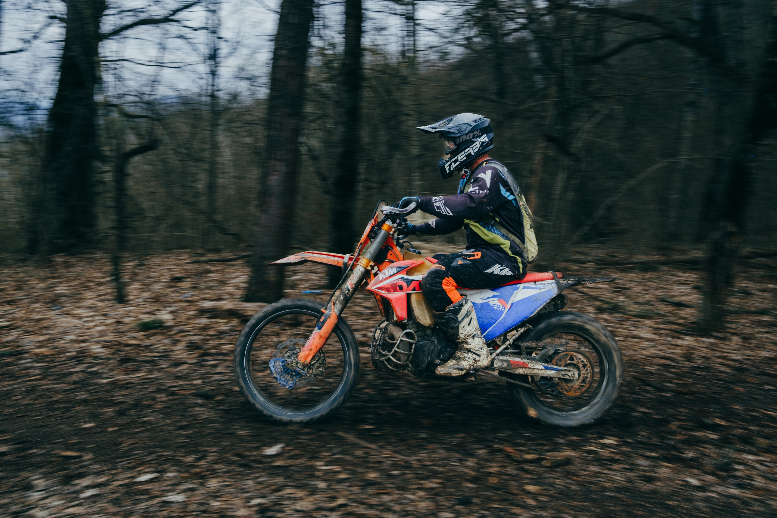 Съемка для Sharmax Moto в Горячем Ключе. Свадебный фотограф Денис Ожигин в Краснодаре и крае. Эмоциональная и стильная съемка вашего дня