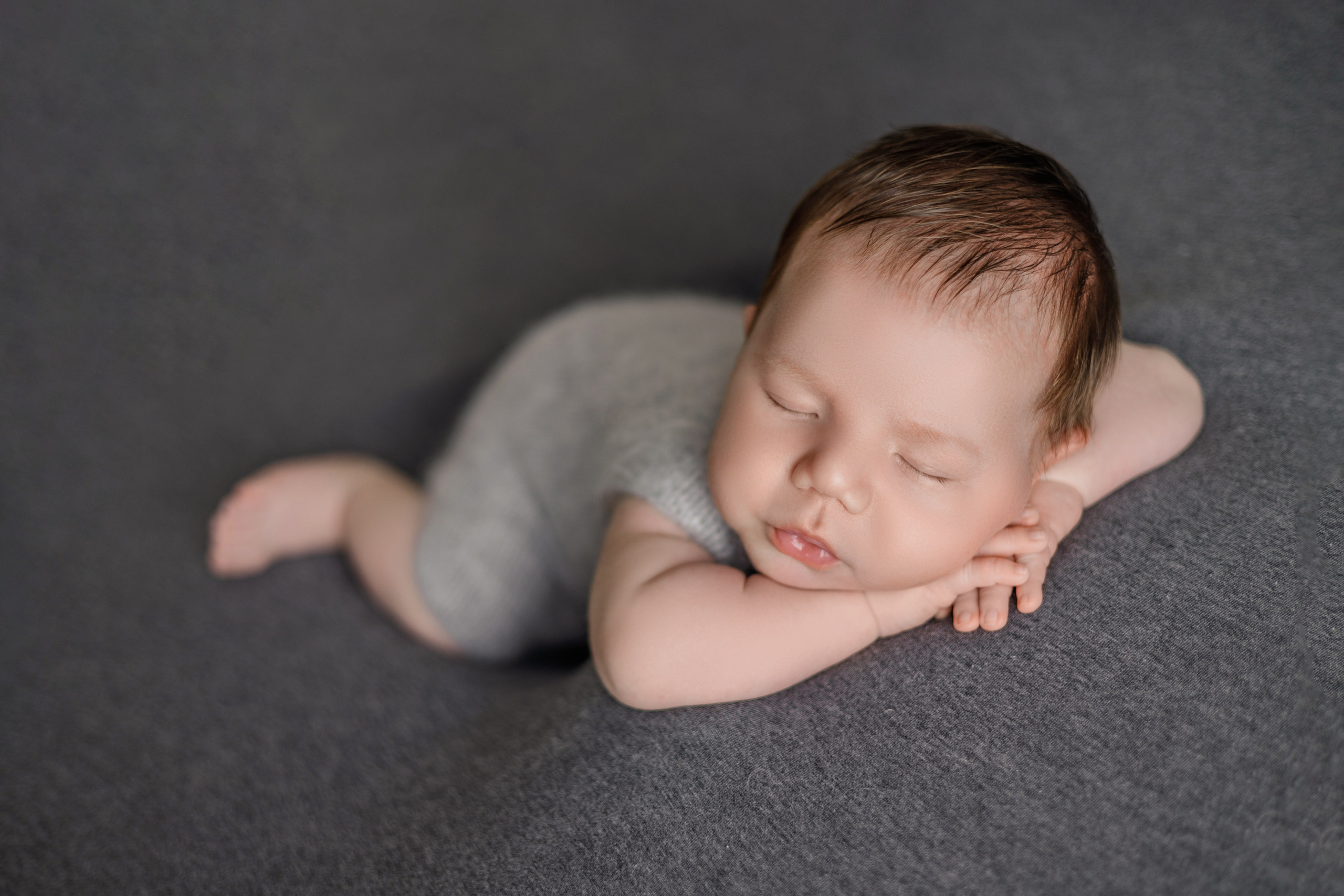 Мирон. Евгения Горбунова фотограф новорожденных в Новом Уренгое