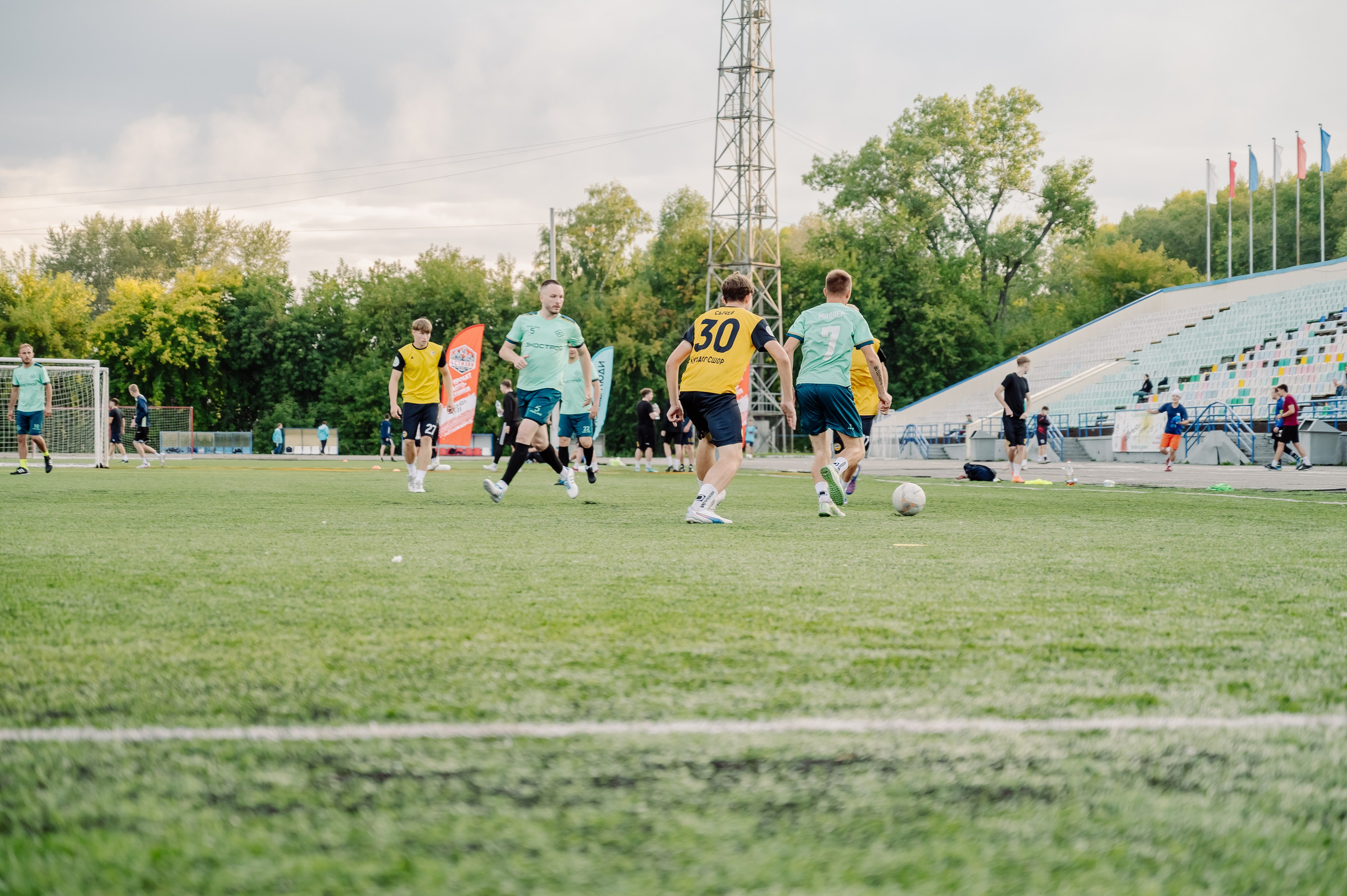 Футбол в Шахтёре 08.2025. Детский фотограф, семейный фотограф и репортажи в Кемерово