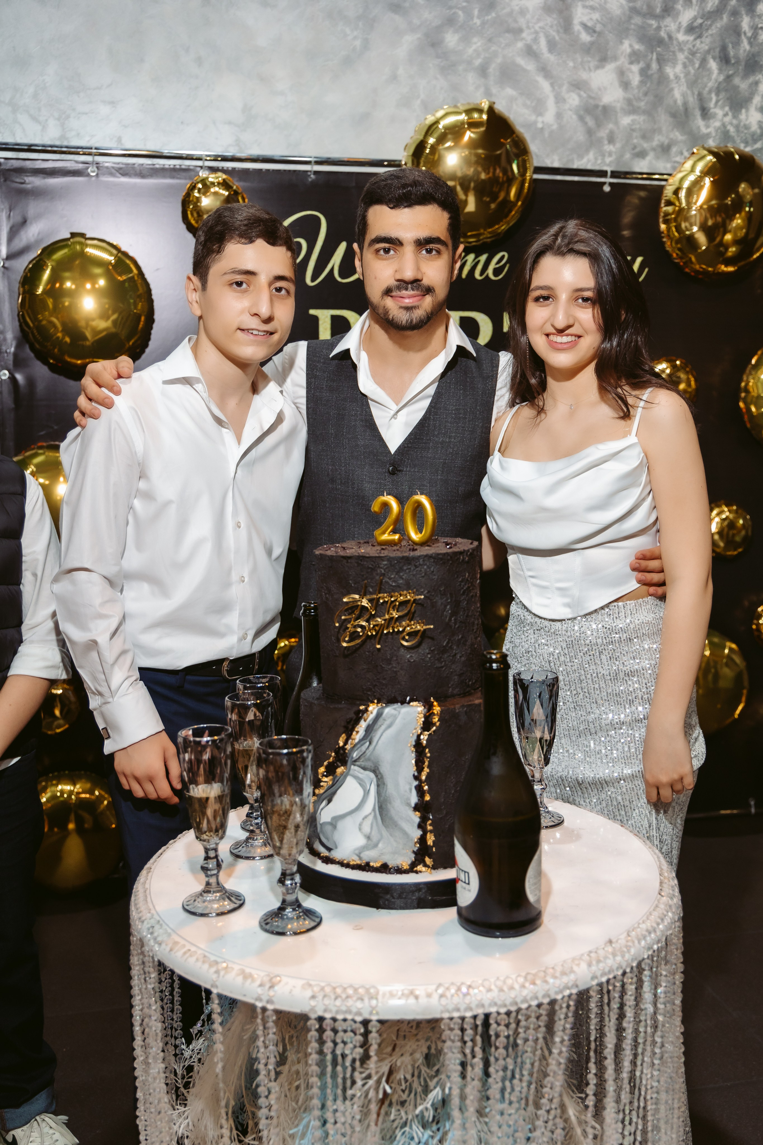 День рождения 04.04.2024 г. Свадебный Фотограф в Москве Гор Магтагян