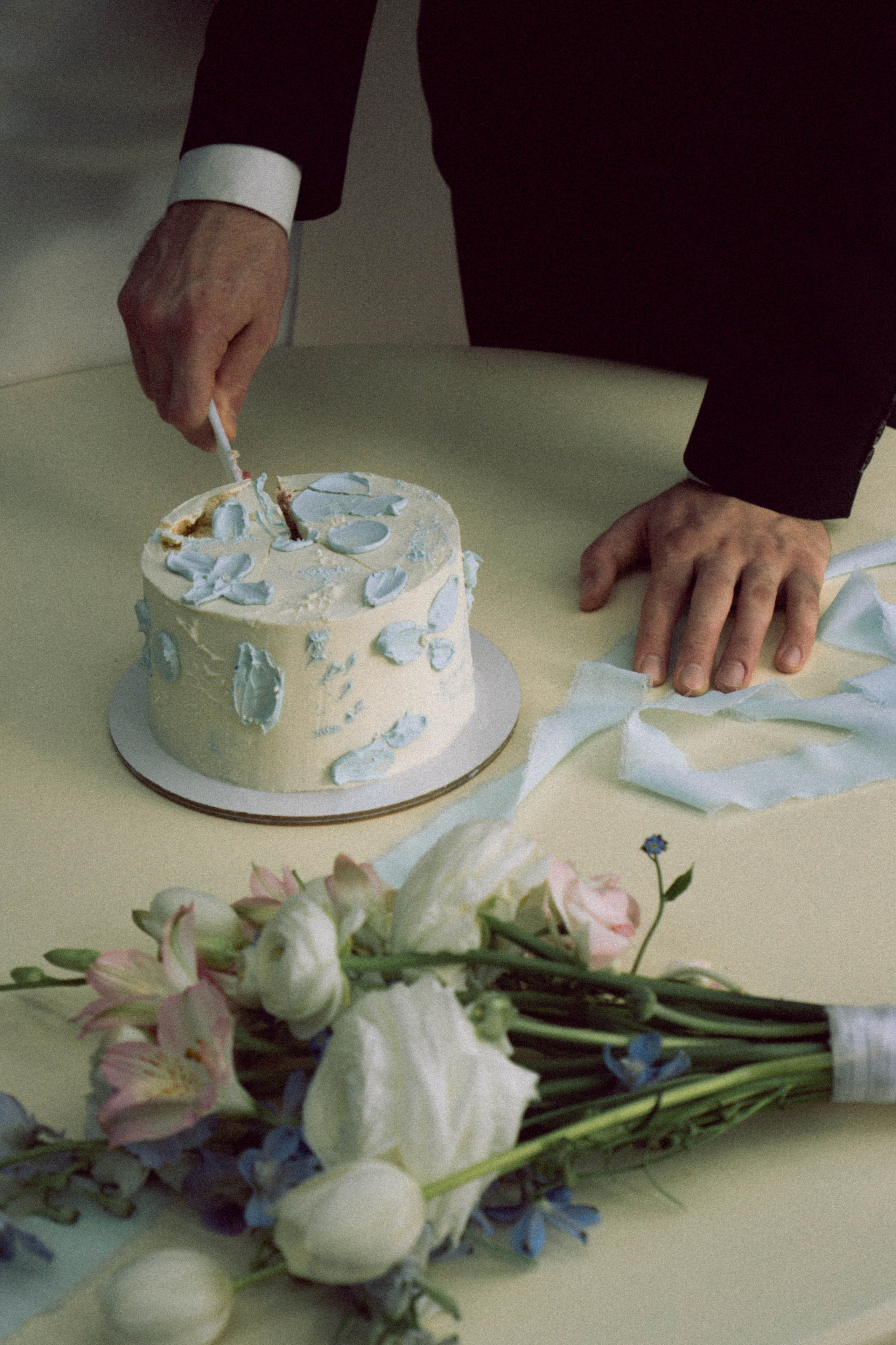 СВАДЕБНАЯ СЬЕМКА В ОТЕЛЕ. СБОРЫ ЖЕНИХА И НЕВЕСТЫ И ТАКЖЕ ТОР И ПОДГОТОВКА К ПРОГУЛКЕ. Профессиональный фотограф, Санкт-Петербург — Виктория Богомолова