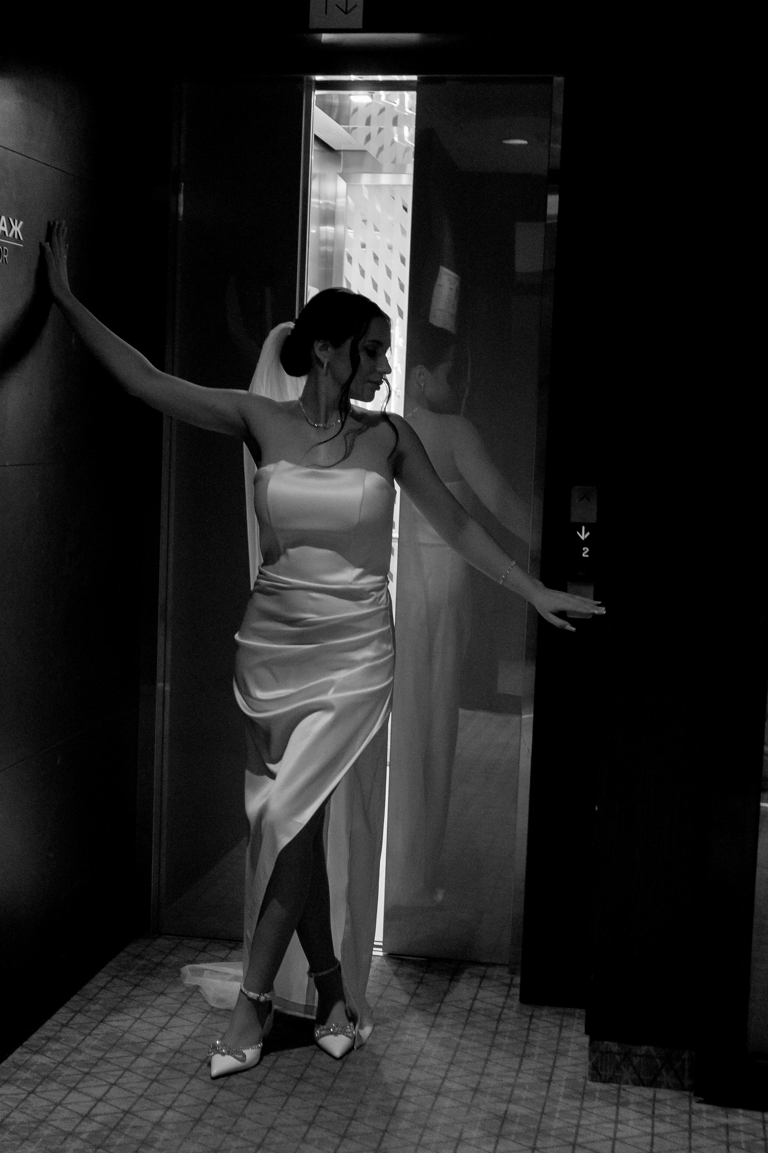 СВАДЕБНАЯ СЬЕМКА СБОРОВ ЖЕНИХА И НЕВЕСТЫ В ОТЕЛЕ И ТАКЖЕ ФОТОСЕССИИЯ В ОТЕЛЕЕ МЕГАПОЛИС БРЯНСК. Профессиональный фотограф, Санкт-Петербург — Виктория Богомолова