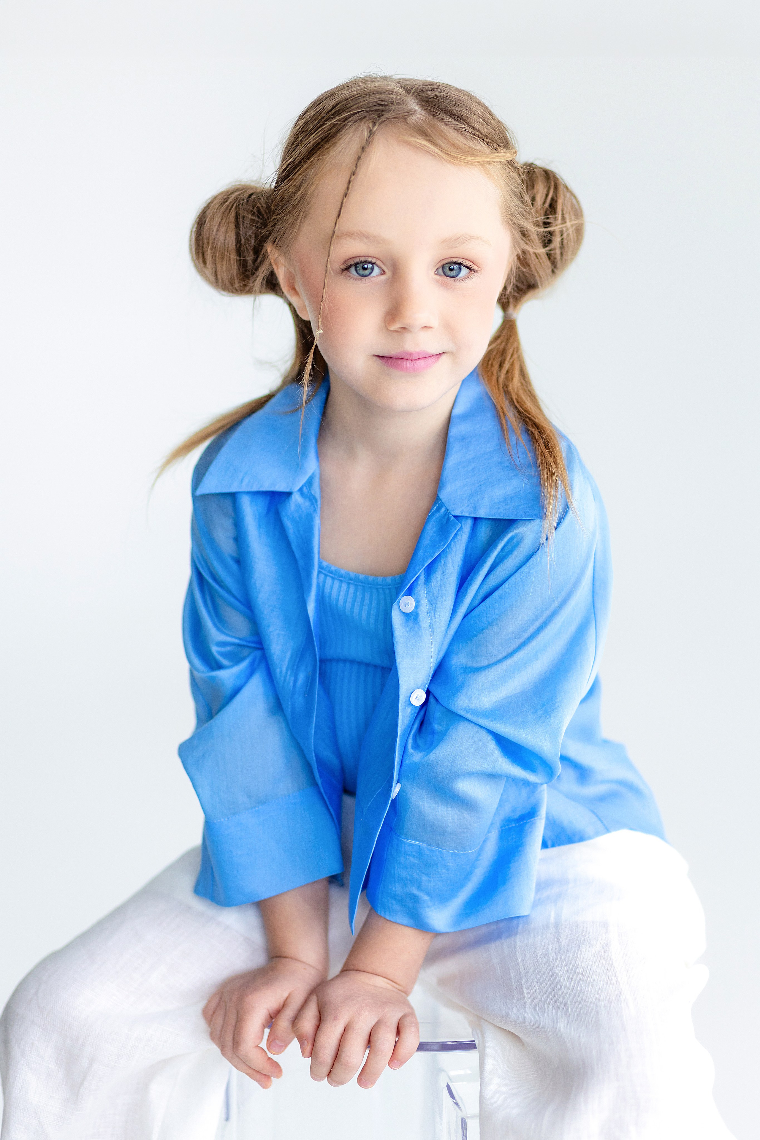 Алиса. «Лаборатория Фотофей» — Виктория Балмош и Юлия Мун. Екатеринбург