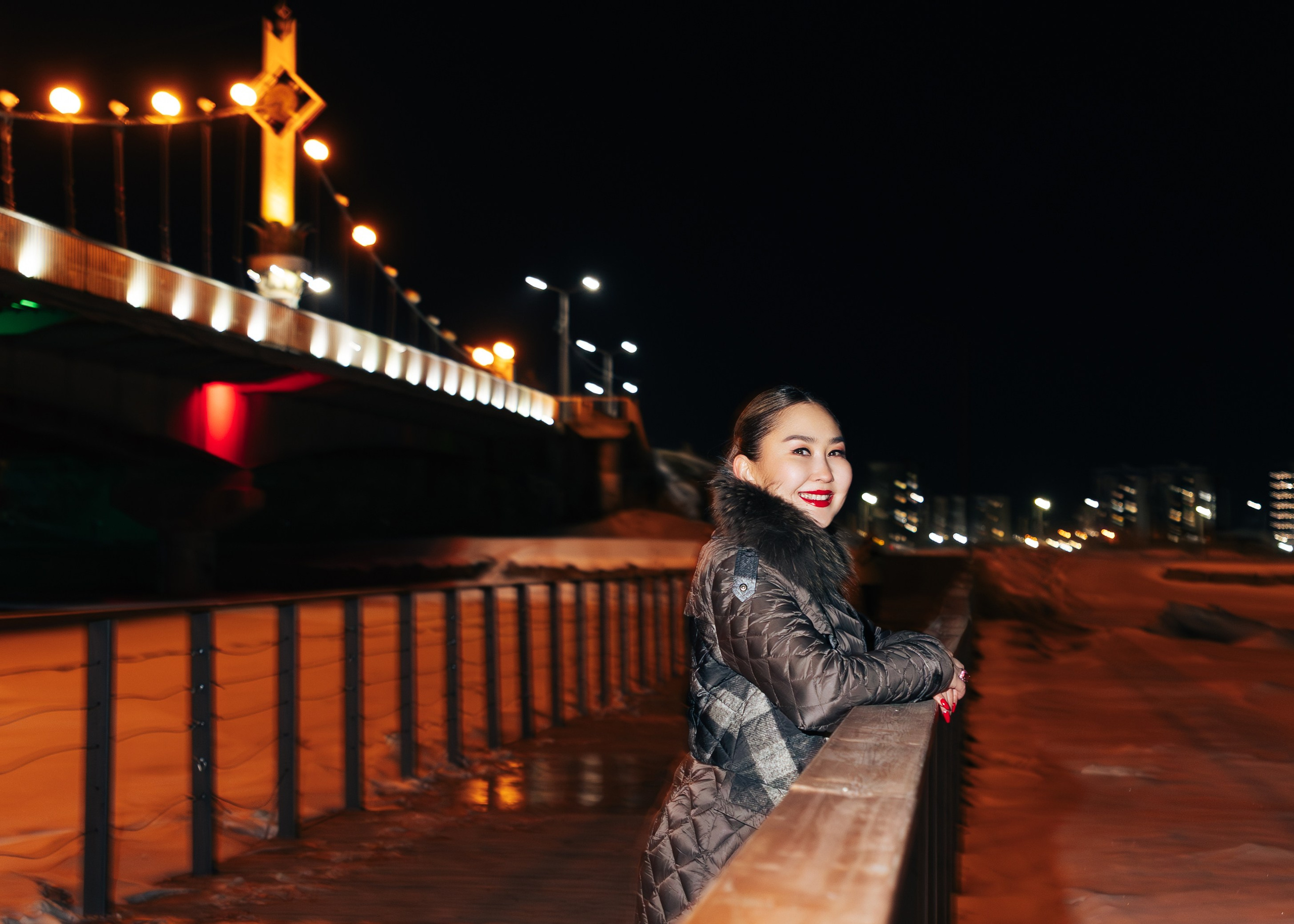 Мост в Якутске, Сайсарский мост, ночной Якутск, ночной город Якутск, локации Якутска. Фотограф Якутск Зоя Николаева