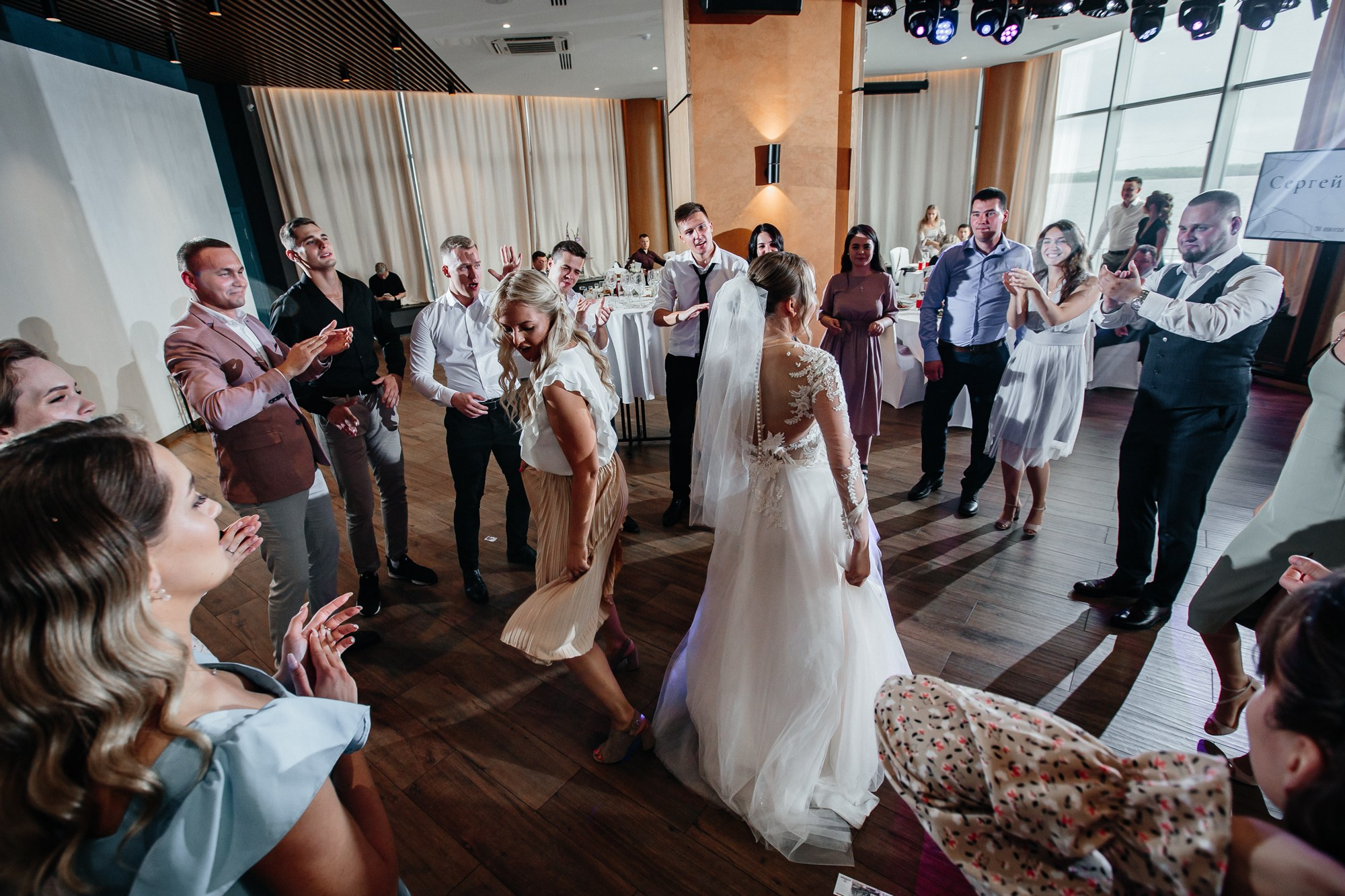 Свадебная съемка Архангельск Новотель. Свадебный фотограф в Архангельске и Северодвинске