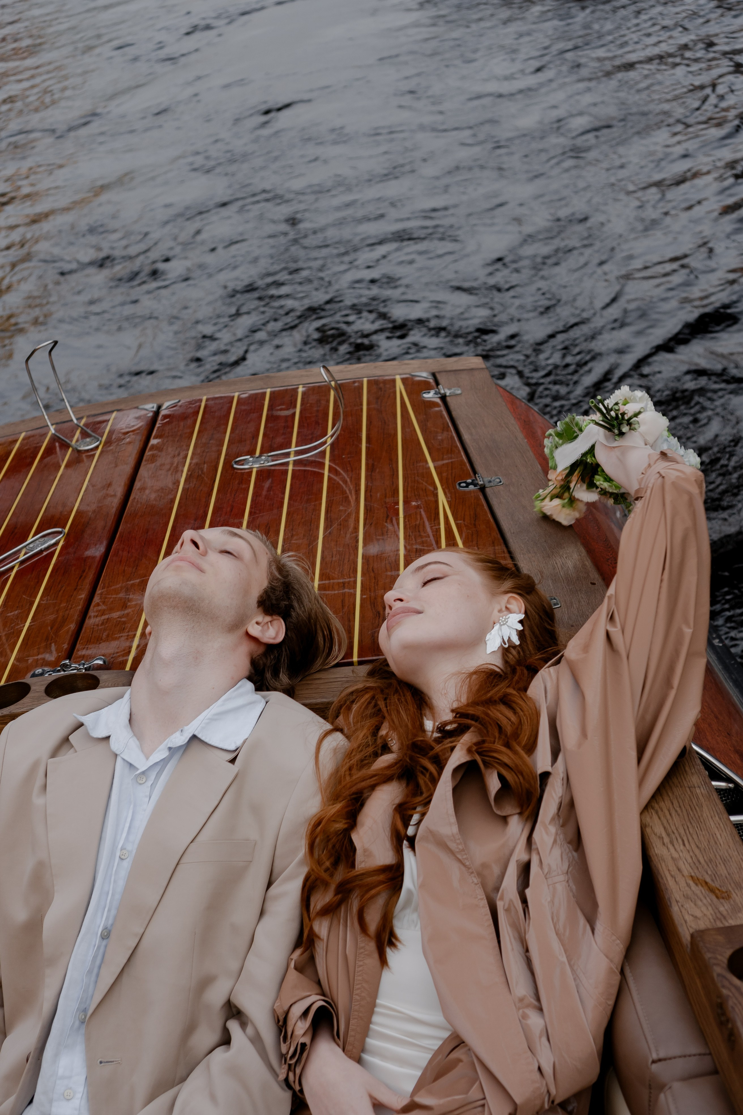 СВАДЕНБНАЯ СЬЕМКА НА КАТЕРЕ ПО КАНАЛАМ САНКТ-ПЕТЕРБУРГА И В АКВАТОРИИ НЕВЫ. Профессиональный фотограф, Санкт-Петербург — Виктория Богомолова