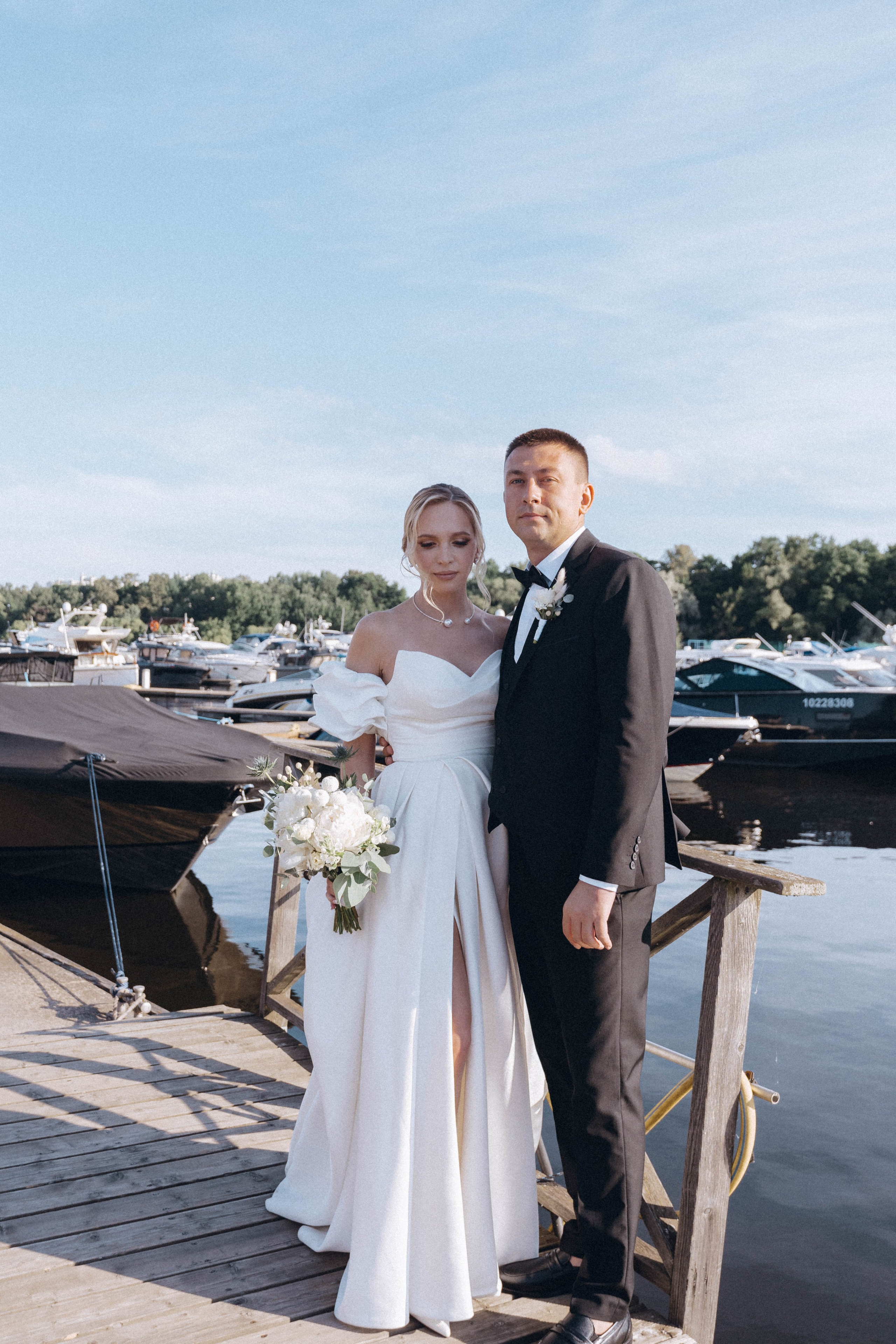 СВАДЕНБНАЯ СЬЕМКА НА КАТЕРЕ ПО КАНАЛАМ САНКТ-ПЕТЕРБУРГА И В АКВАТОРИИ НЕВЫ. Профессиональный фотограф, Санкт-Петербург — Виктория Богомолова