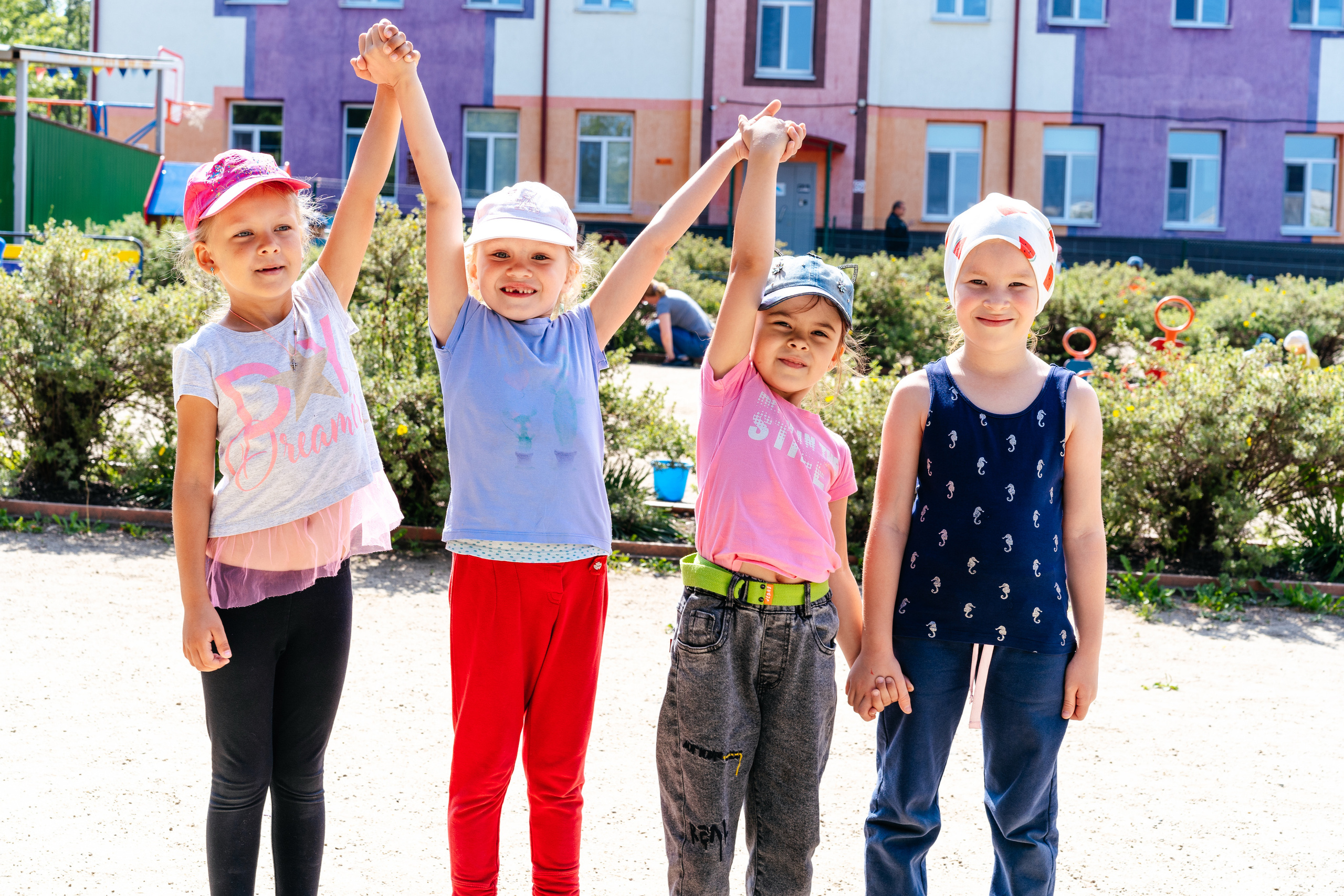 Прогулка в Детском саду. Выпускные альбомы в Екатеринбурге, от Анастасии Саловой