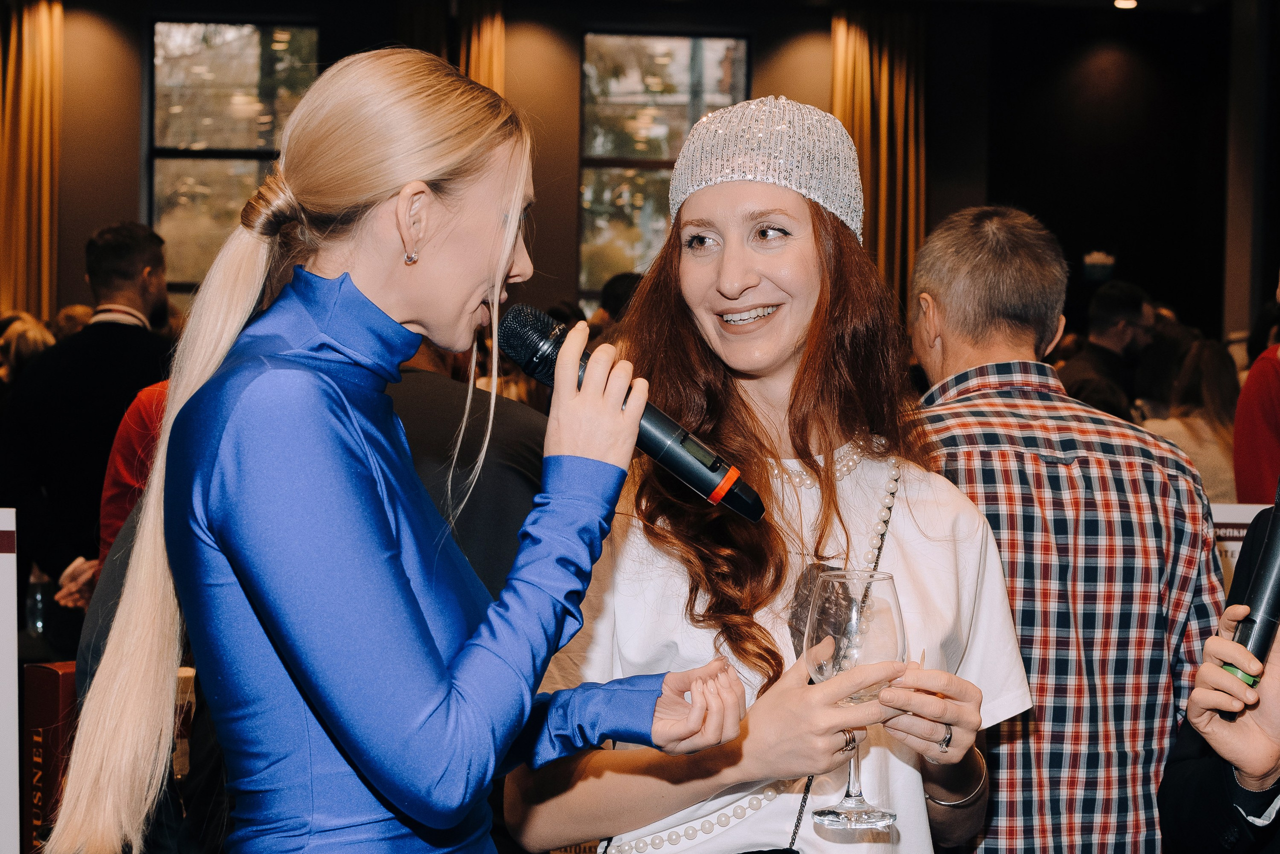 ФЕСТИВАЛЬ ВИНА И КРЕПКИХ НАПИТКОВ МАВТ-ВИНОТЕКА. Репортажный фотограф Зуев Роман г. Челябинск