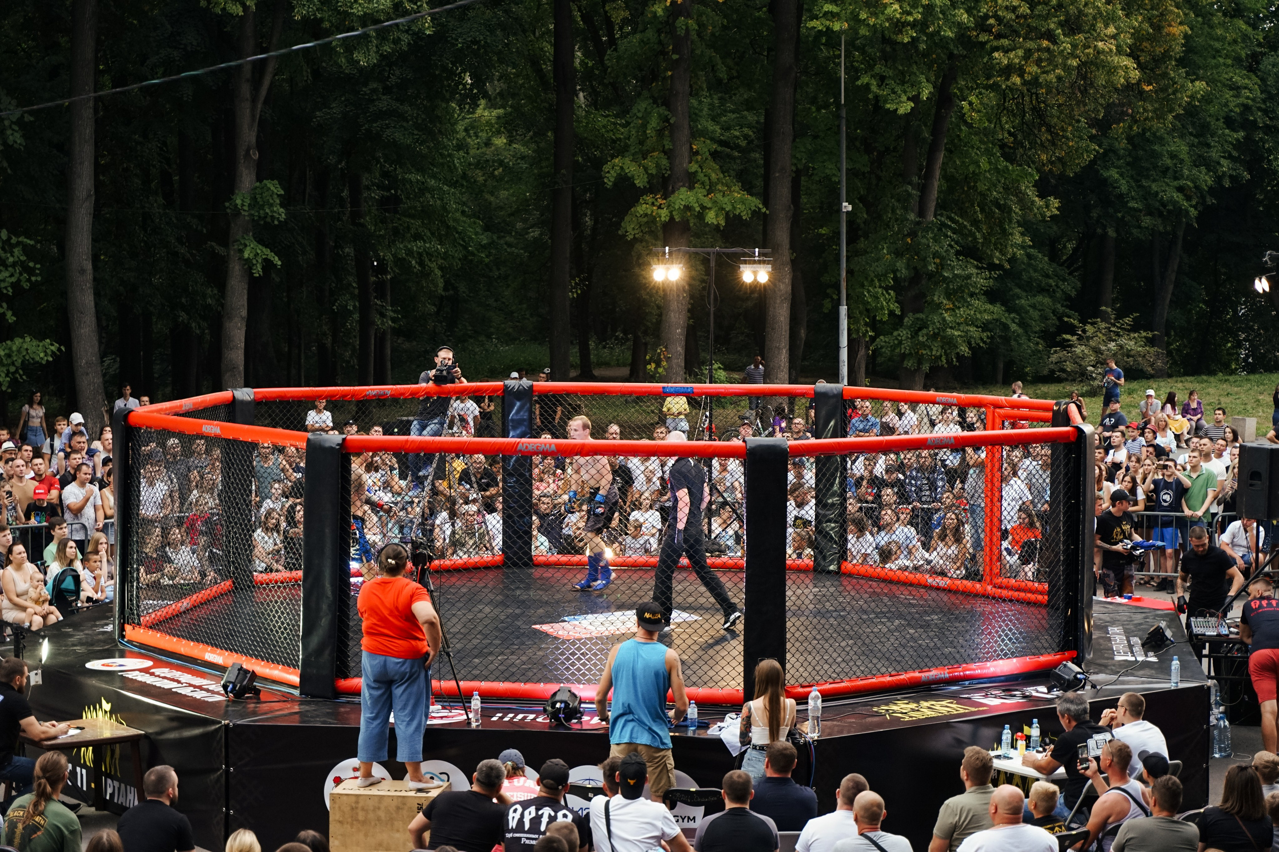 Вечер боев в ЦПКиО. Фотограф Надежда Погребняк | Рязань | Москва