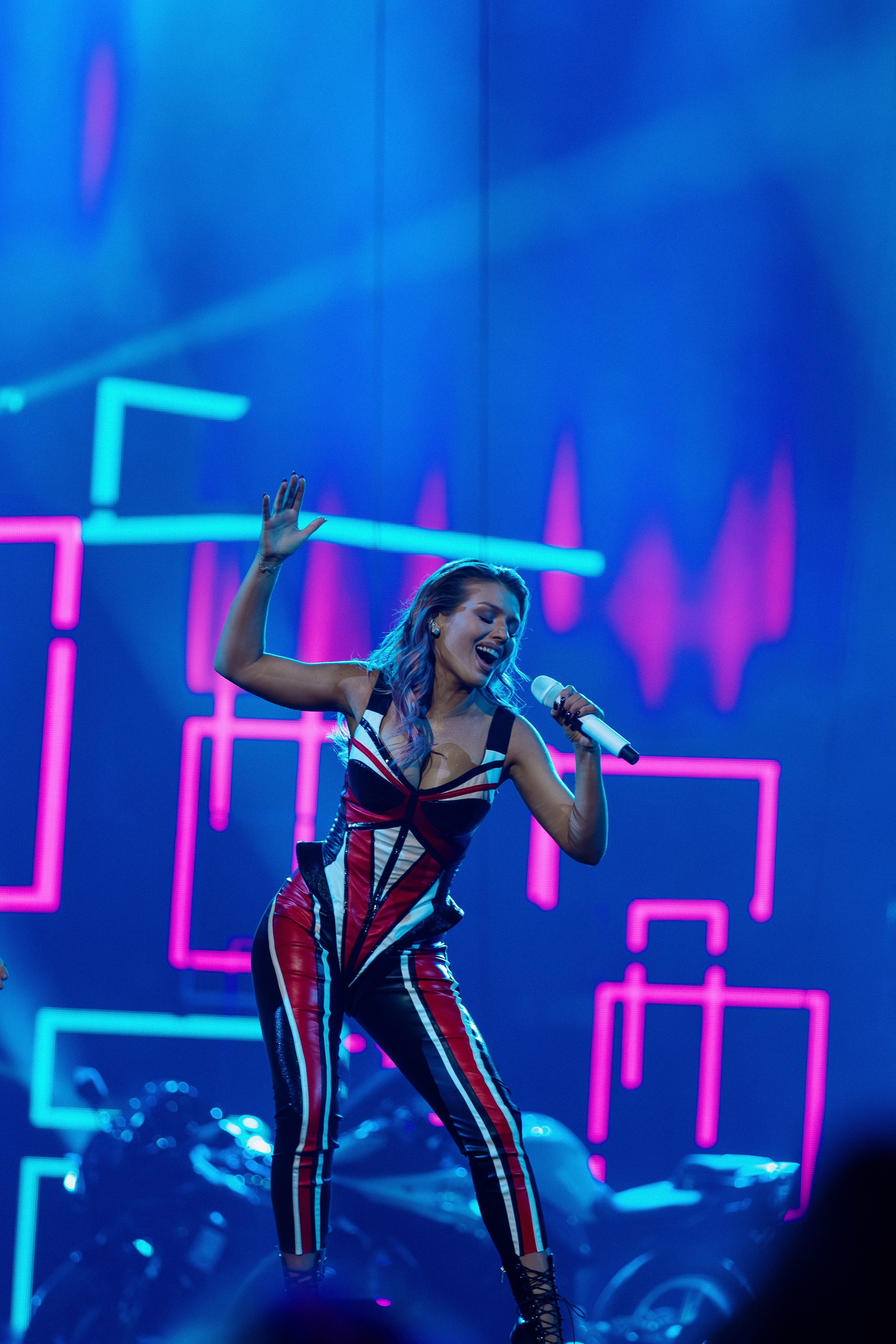 Премия Виктория 2025. Олег Левин — профессиональный концертный и бэкстейдж фотограф в Москве