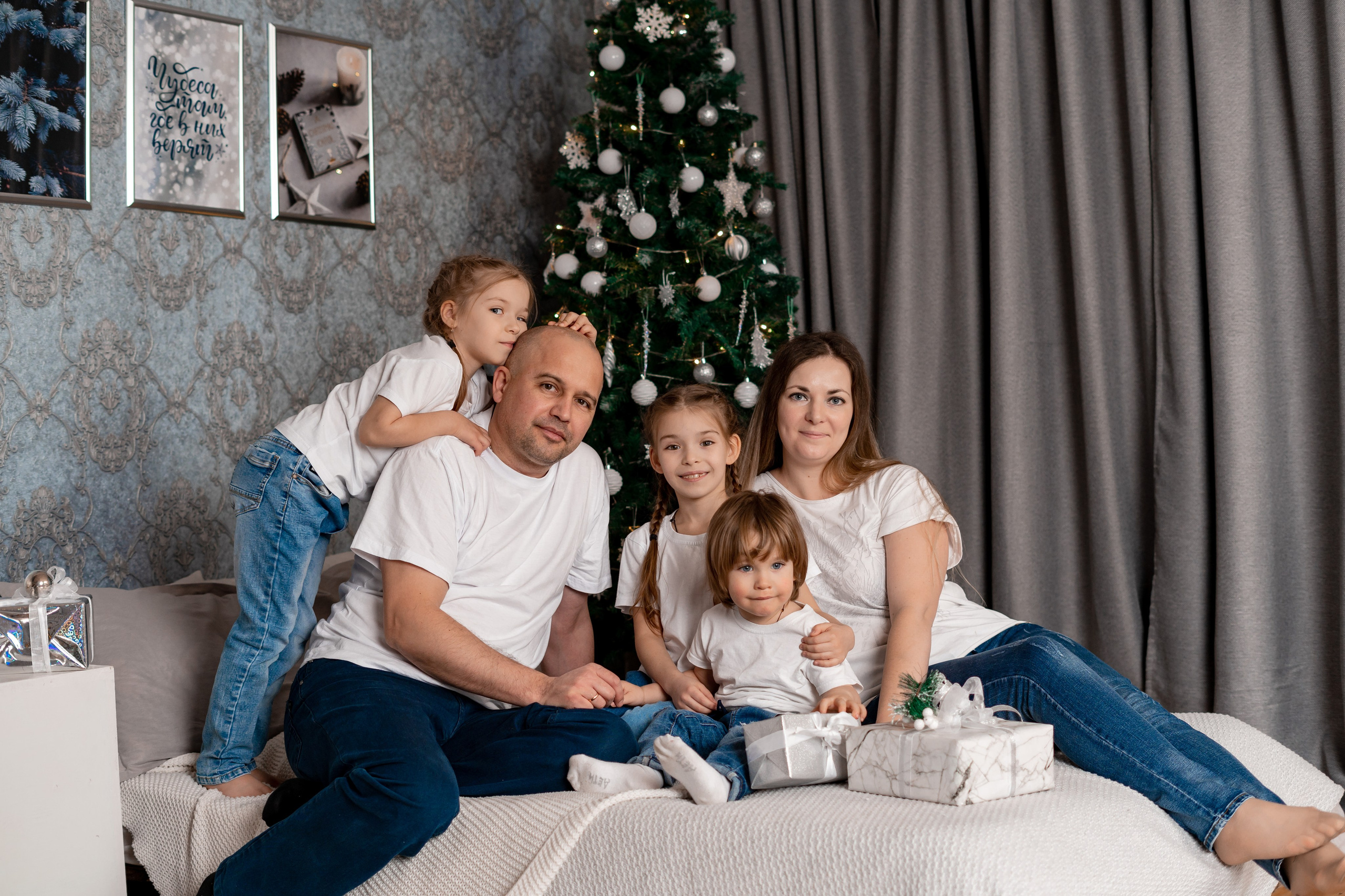 Новогодняя фотостудия. Семейный фотограф СПб Анастасия Василь. Фотосессия на годик