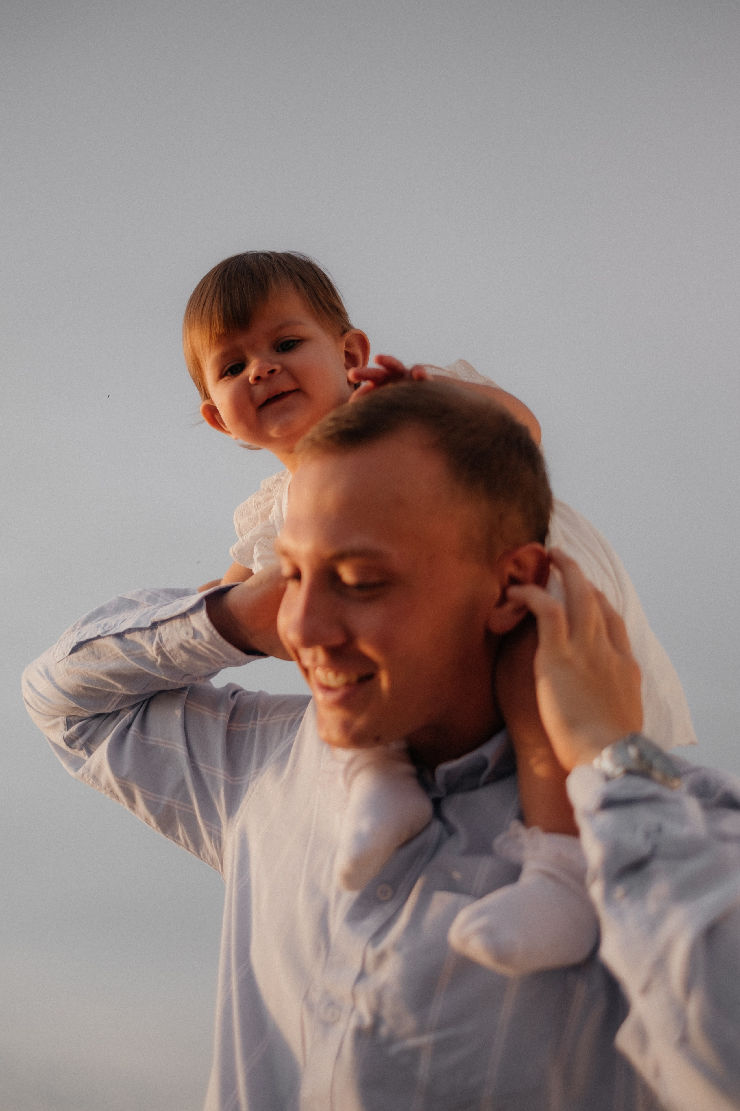 Алина, Ярослав и Тая на берегу. Фотограф в Новосибирске Диана Ильиных