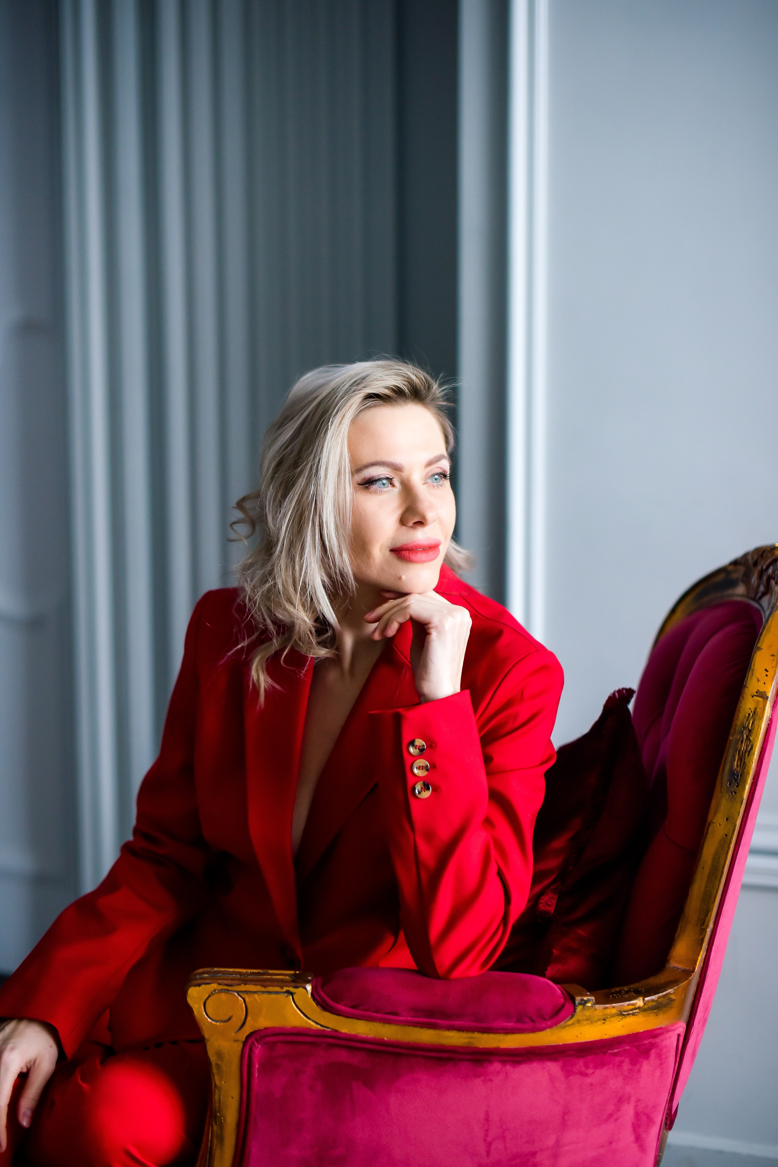 MARINA. Фотограф для бизнесконтента, репортажей и семейного альбома в Москве