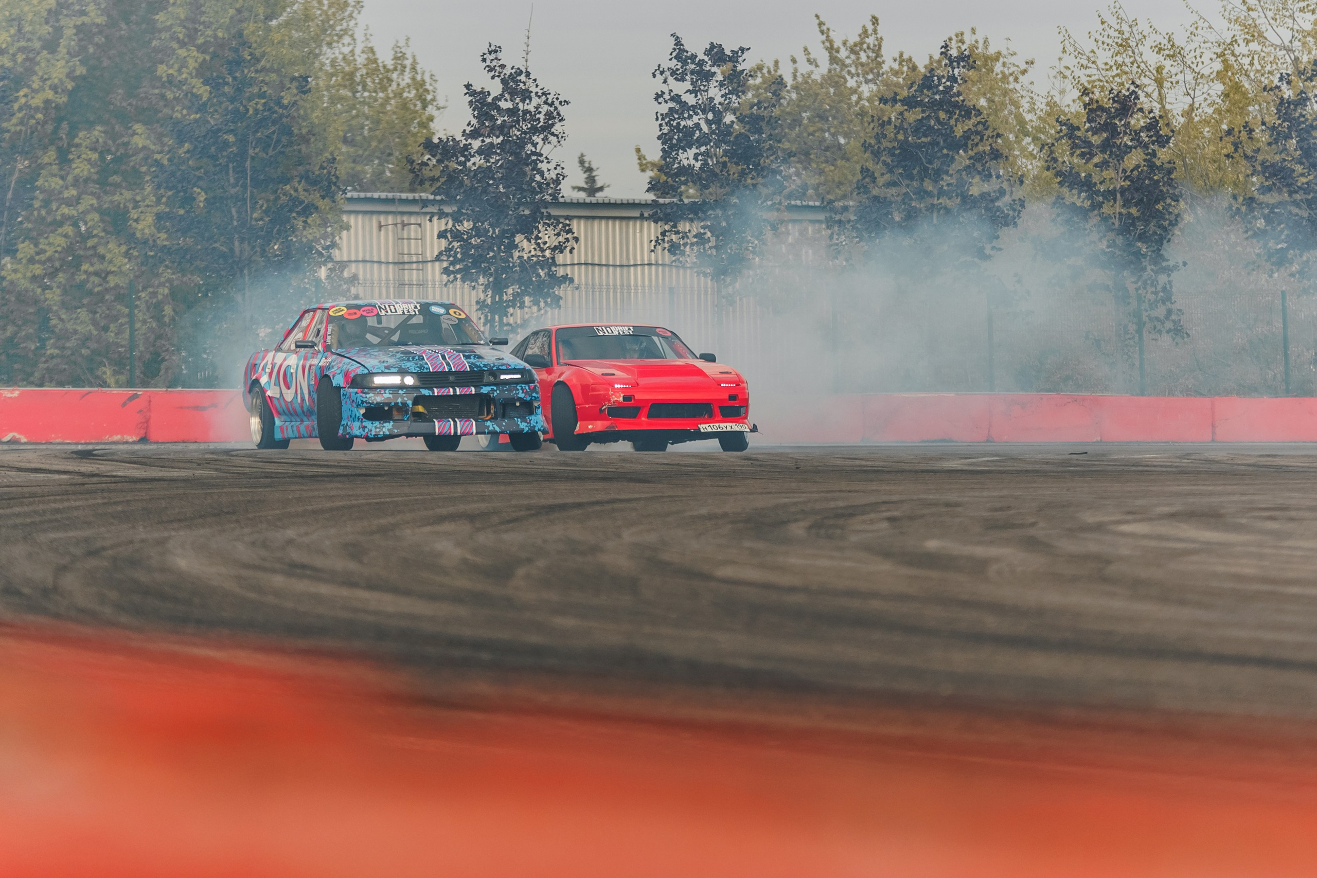 Выставка и дрифт машин. Репортажный фотограф. Москва. Алина Ланская