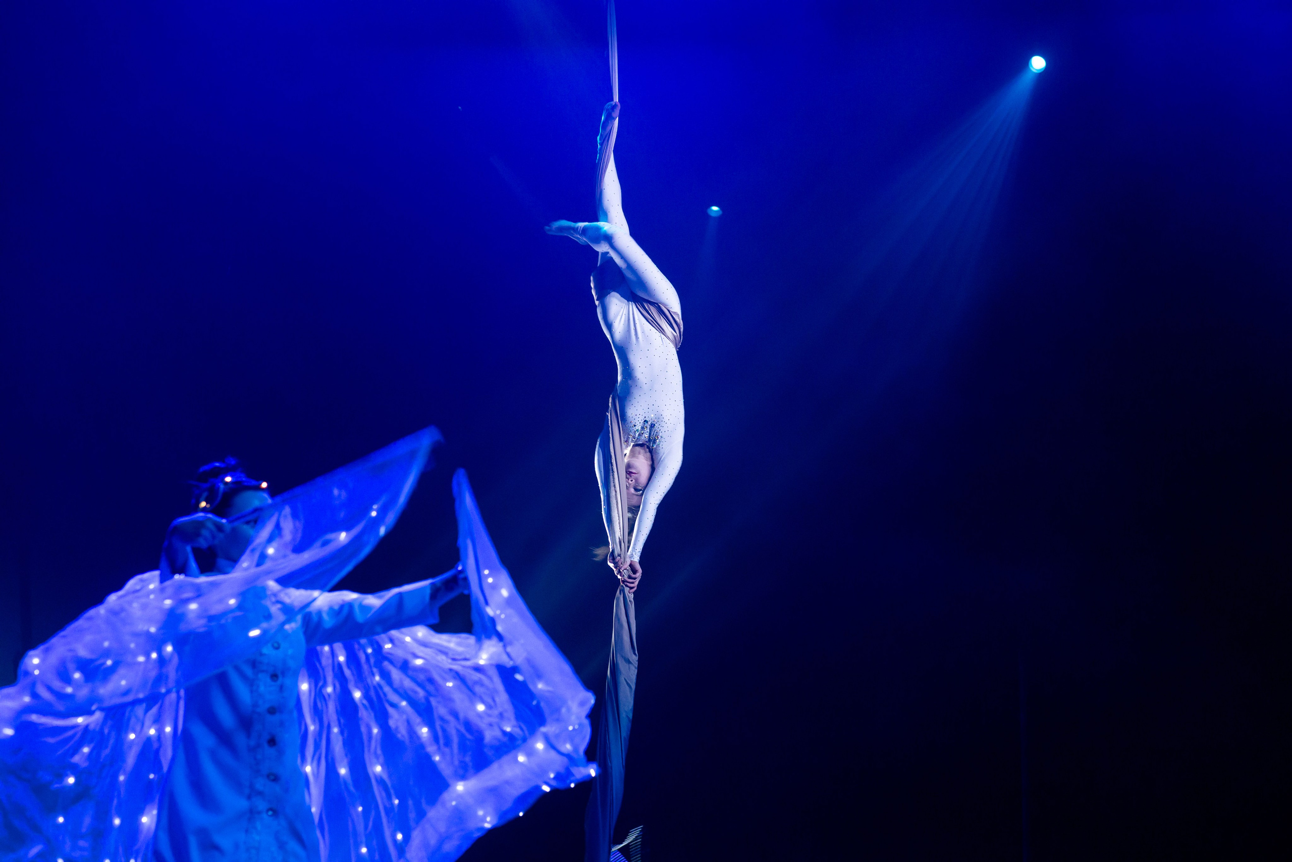 РЕПОРТАЖ: НОВЫЙ ГОД В ДК МЕТАЛЛУРГ. Профессиональный фотограф в Ижевске Леша Петров