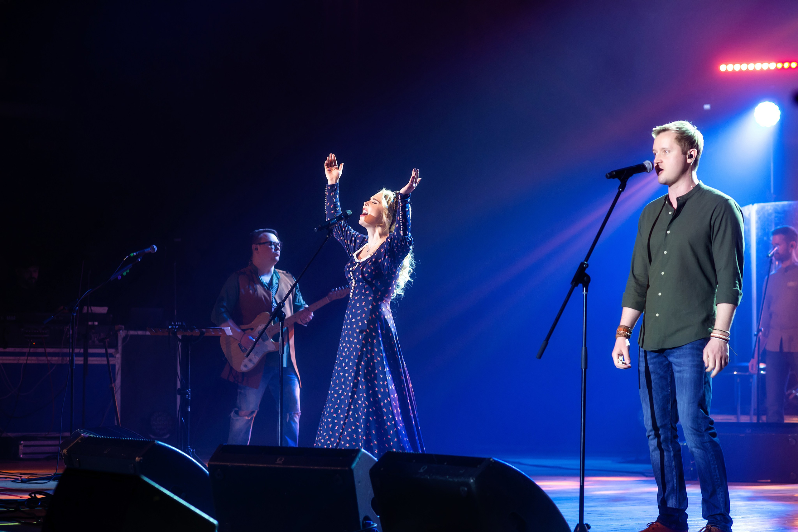 Концерт Пелагеи. Школьный, фэшн фотограф в Тюмени и в России Ирина Королева