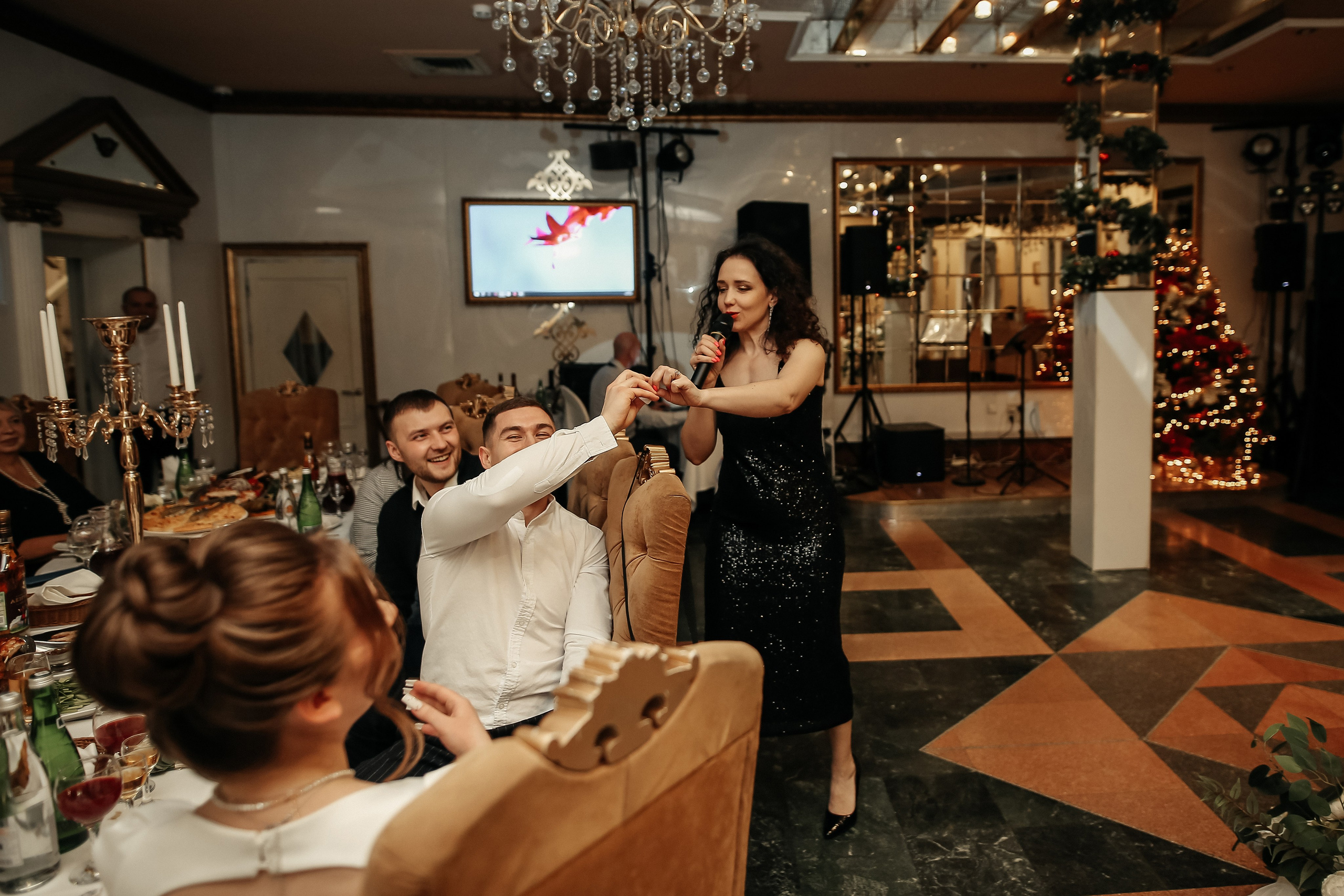 Живая музыка в Москве Ведущий Москва Саксофон Топ ведущих на свадьбу. Свадебный ведущий в Москве Саксофон на свадьбу