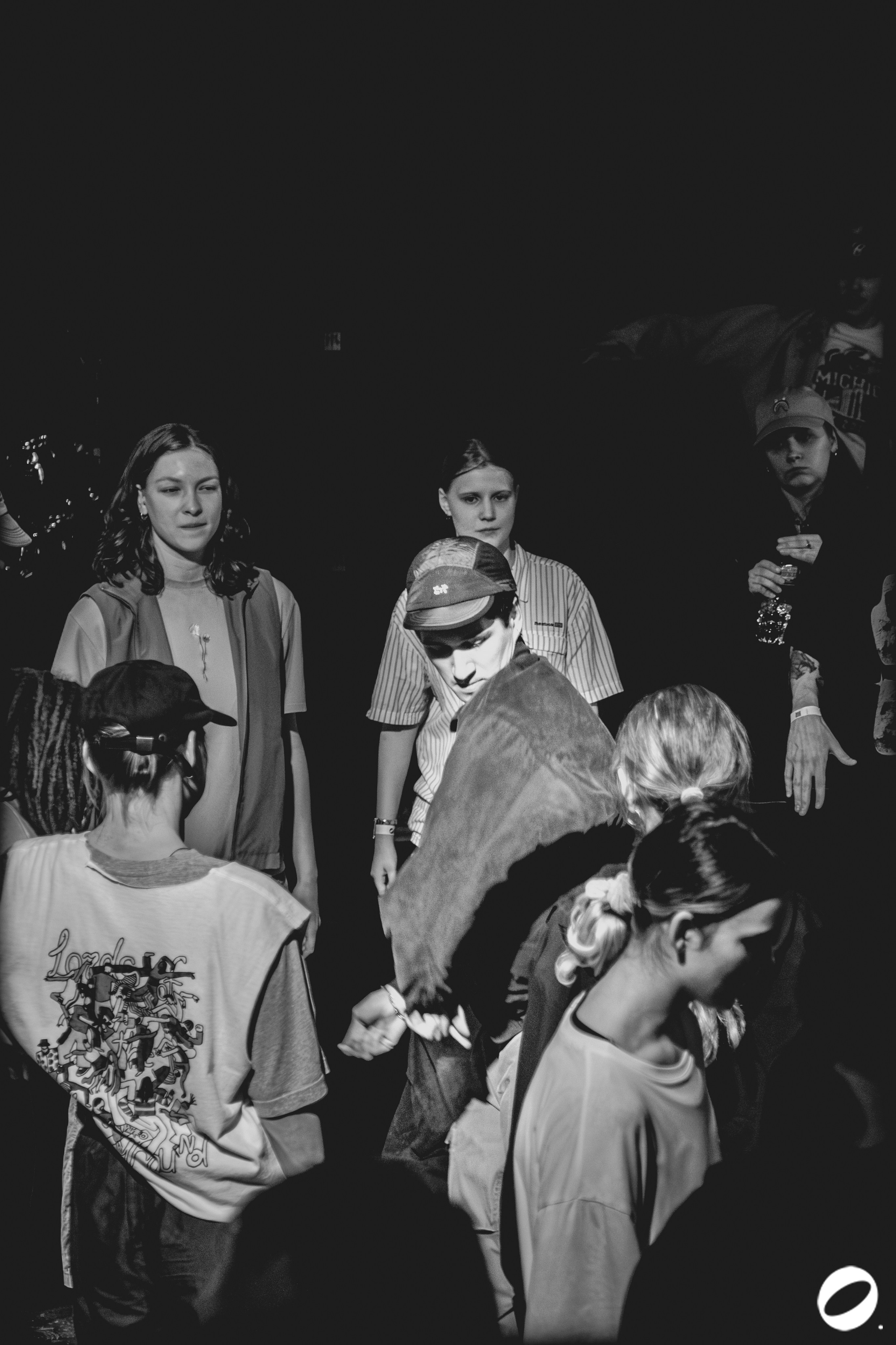 ODD.CLUB 04/04 (@youlovebu). Соня бу тебя сфоткала