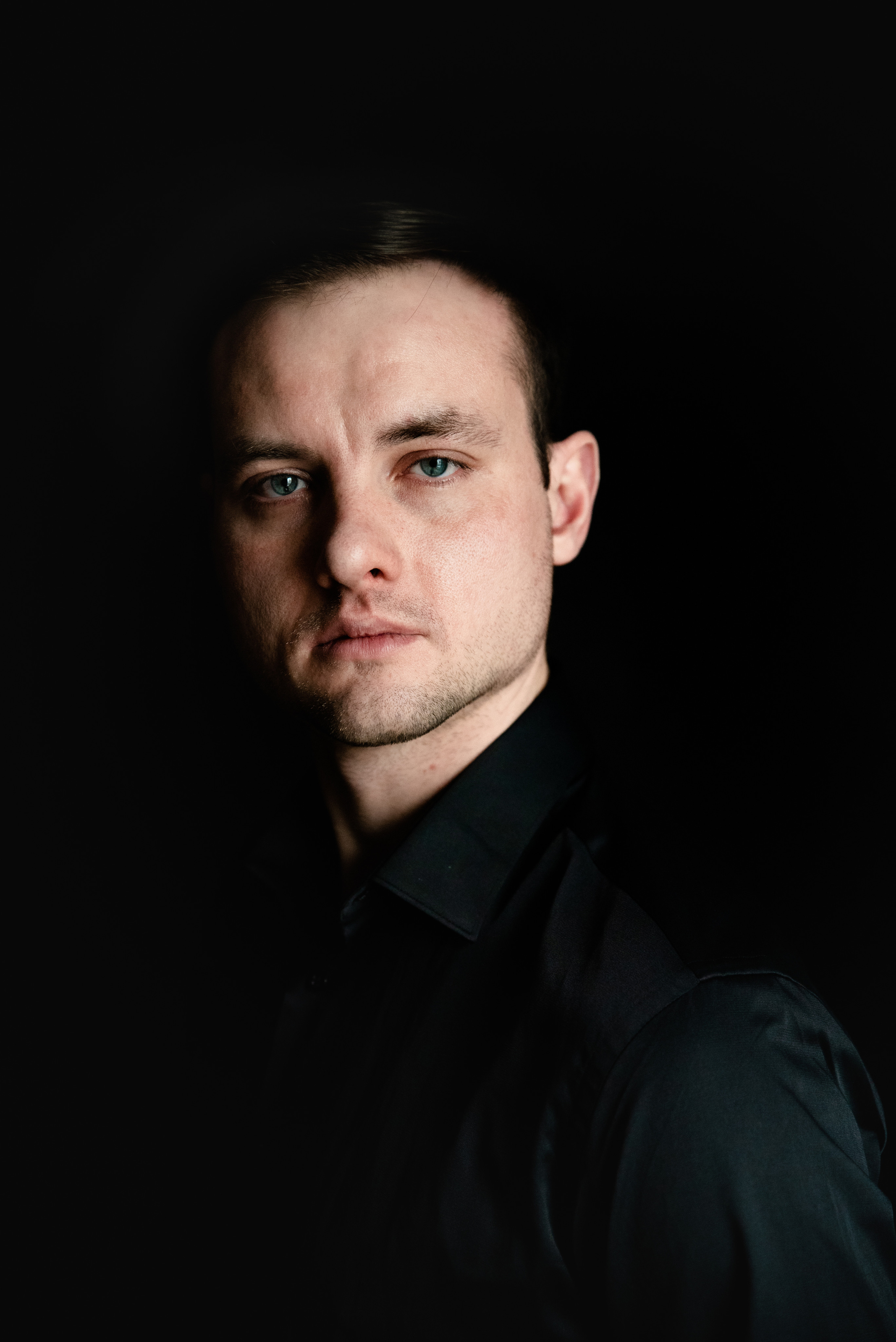 Мужской портрет. Портретный фотограф Москва, репортаж и естественная постановка