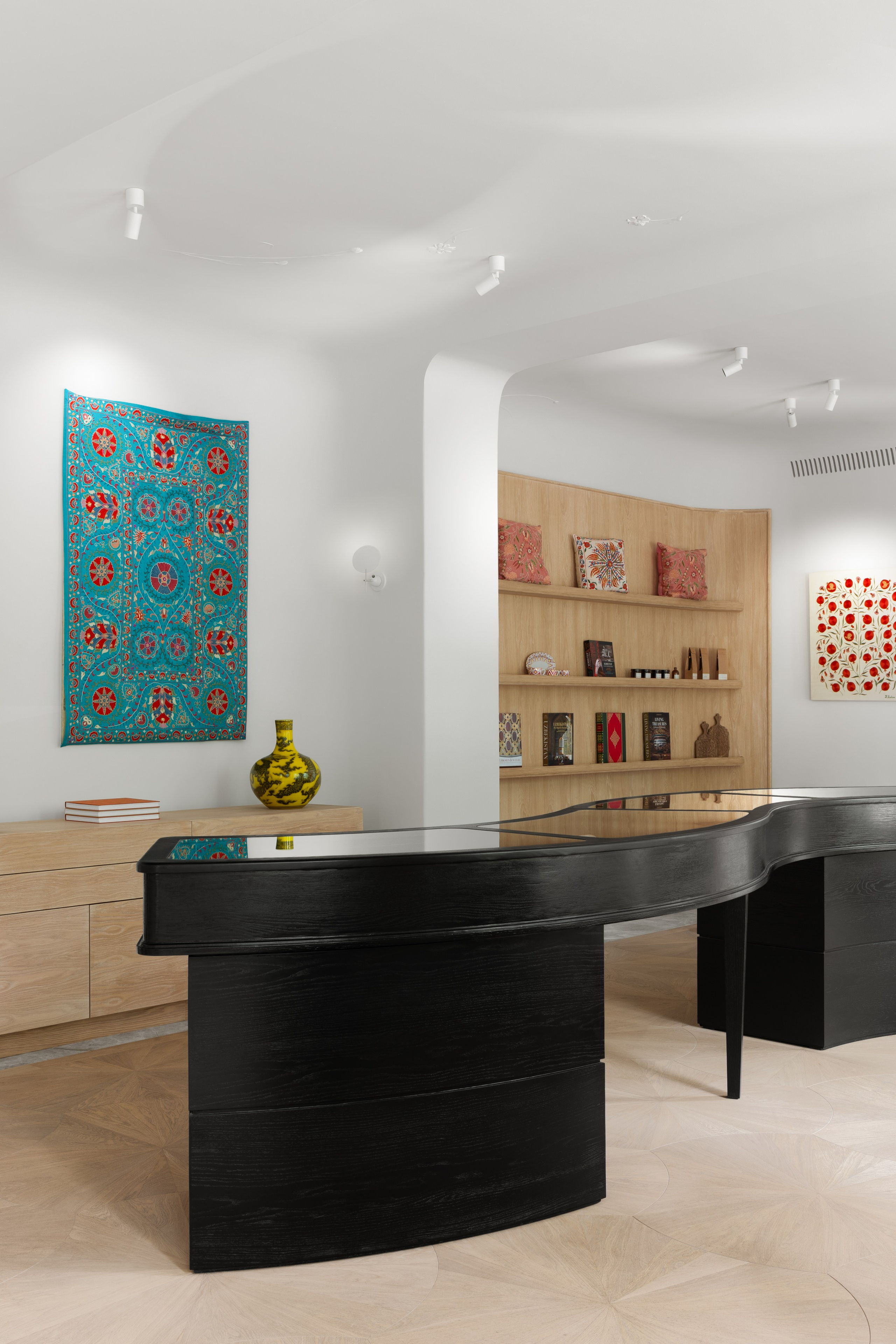 Korkem Experience Store & Gourmet. Roman Yakunin — interior photographer in Almaty, Kazakhstan