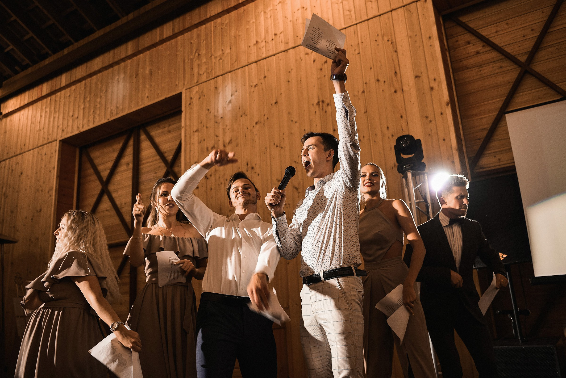 🌄 Демьян и Катя — свадьба в нацпарке "Столбы" | Веселый банкет и эпичные фото на скалах. 📸 Свадебный и семейный фотограф в Красноярске Тихомиров Евгений | 17 лет опыта | 800+ свадеб